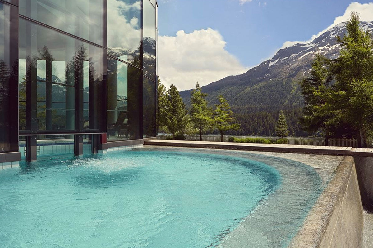 <b>Badrutt’s Palace</b> - A 1896 gothic-style landmark luxury hotel, Badrutt’s Palace is surrounded by the Swiss Alps and overlooks Lake Saint Moritz. A grand lobby, elegant dining rooms and classical rooms all add to the historic splendor of this exceptional dwelling place.