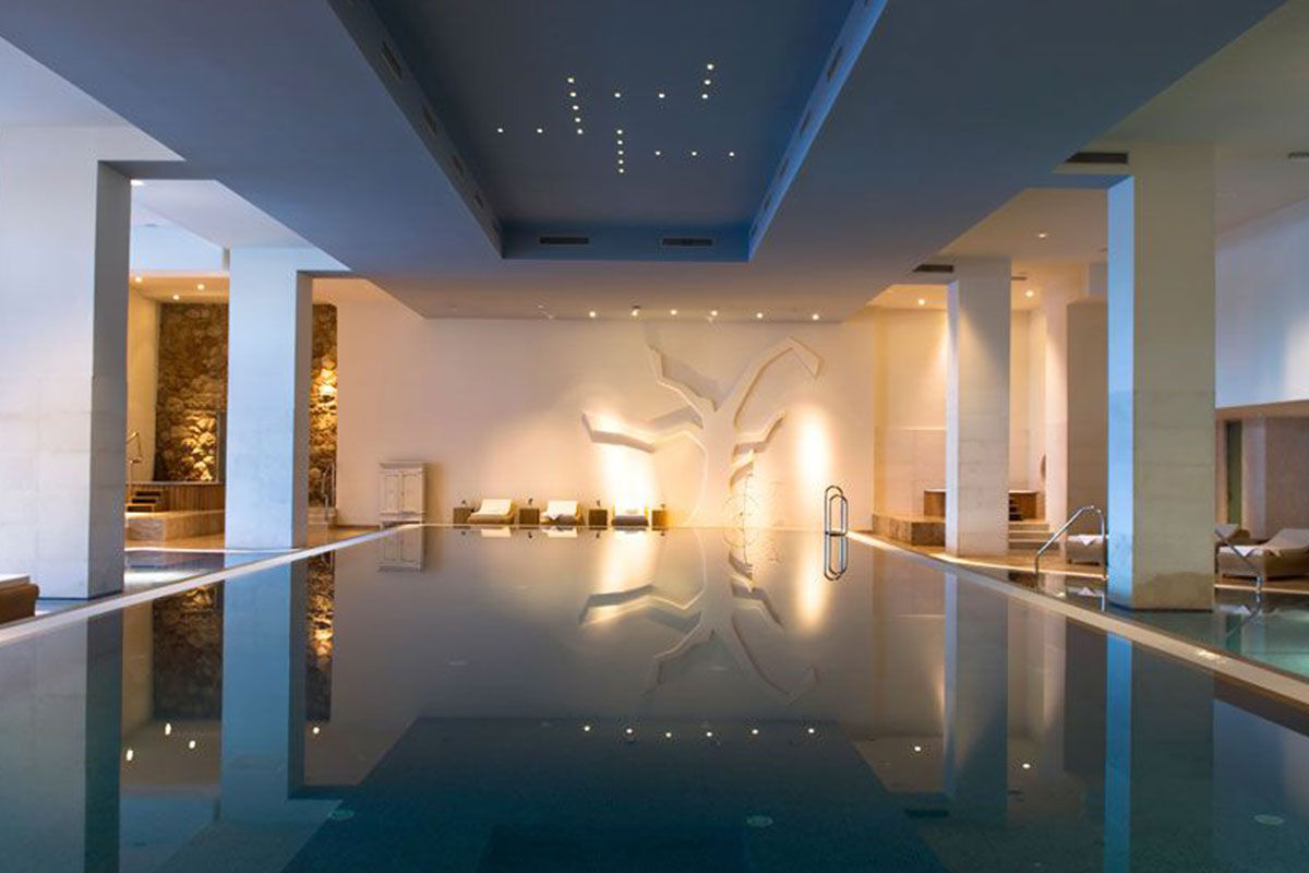 <b>Hotel Excelsior</b> - While a guest at the landmark Hotel Excelsior, you can take a 5-minute stroll down to Dubrovnik’s Old Town, explore the local shops or stay on the property and lounge on a plush recliner by the coast of the Adriatic Sea. Grab a cocktail at the piano bar before heading to dinner under the stone arches or relax in the spa for an evening of rest.