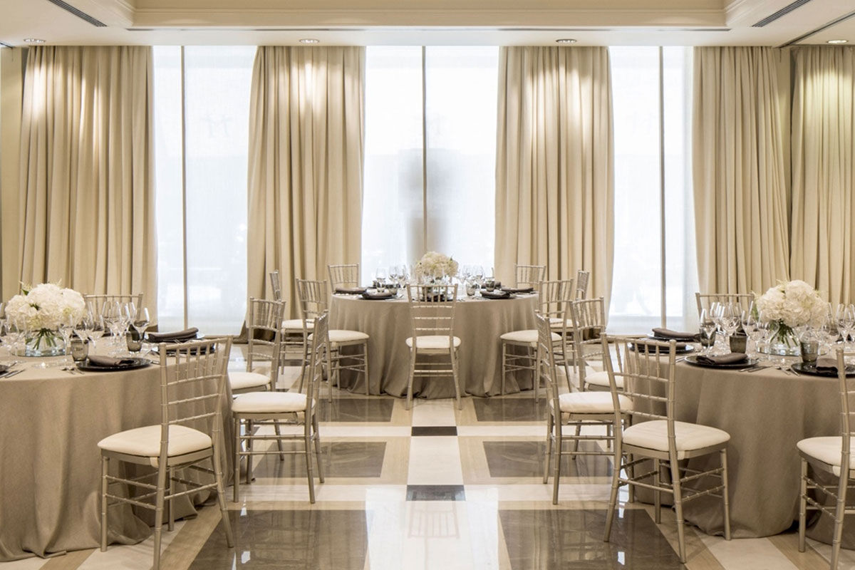 <b>Majestic Hotel & Spa</b> - Grand and classically decorated, the Majestic Hotel & Spa features marble floors, pillared entranceways and an overall feeling of exclusivity. The rooftop terrace features a refreshing pool and plenty of sun loungers to take advantage of.