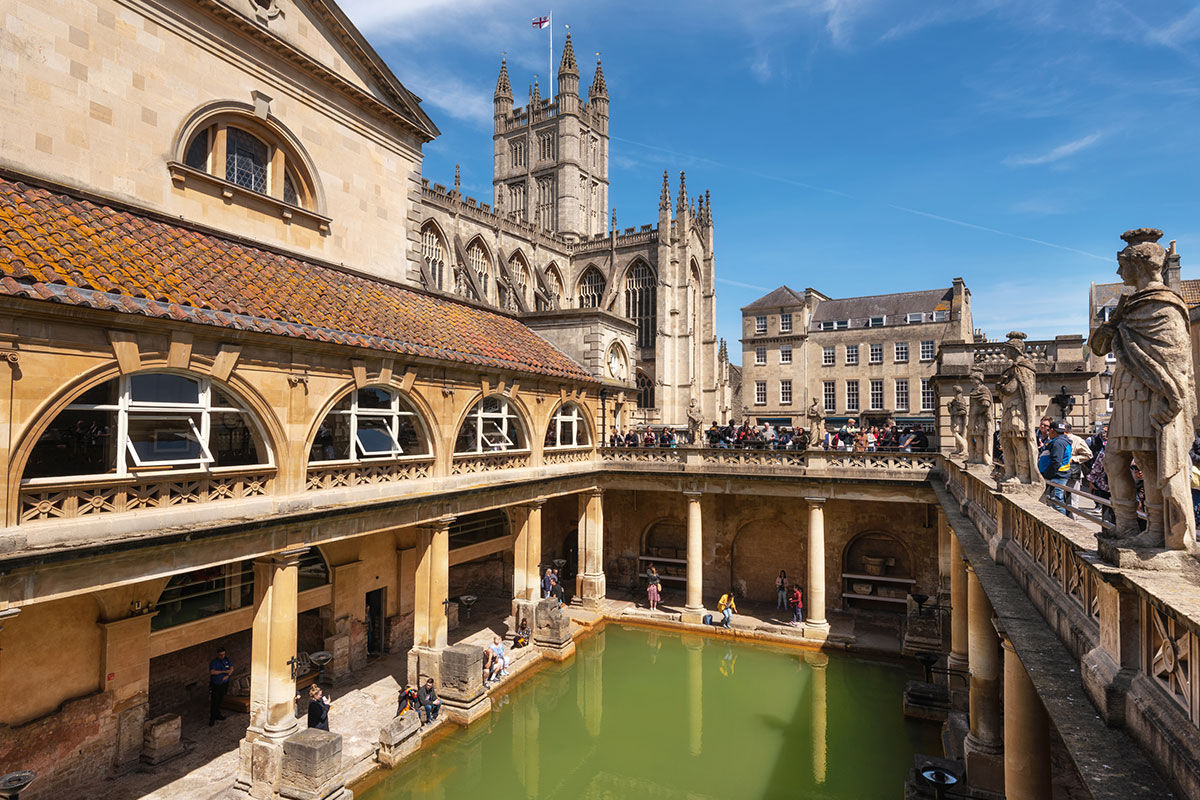 <b>Harington's Hotel</b> - Winding through the city center and off onto a narrow, cobble-stoned street, you’ll find a 300-year-old house that is now home to the family-run boutique hotel, Harington’s Hotel. The bar offers ales and whiskies; the lounge features velvet seating; and the rooms are charming with quirky details.