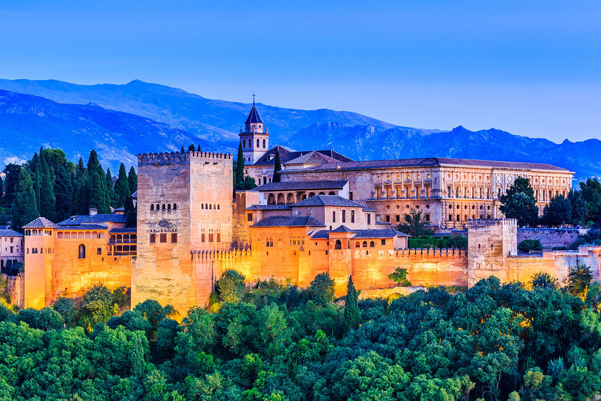 <b>Hotel Casa 1800 Granada</b> - A 6-minute walk to the Granada Cathedral, this upscale hotel is housed in a charming 16th century building with original wooden beams. Rooms are elegantly decorated, and the enclosed patio and lounge are comfortable places for guests to relax.