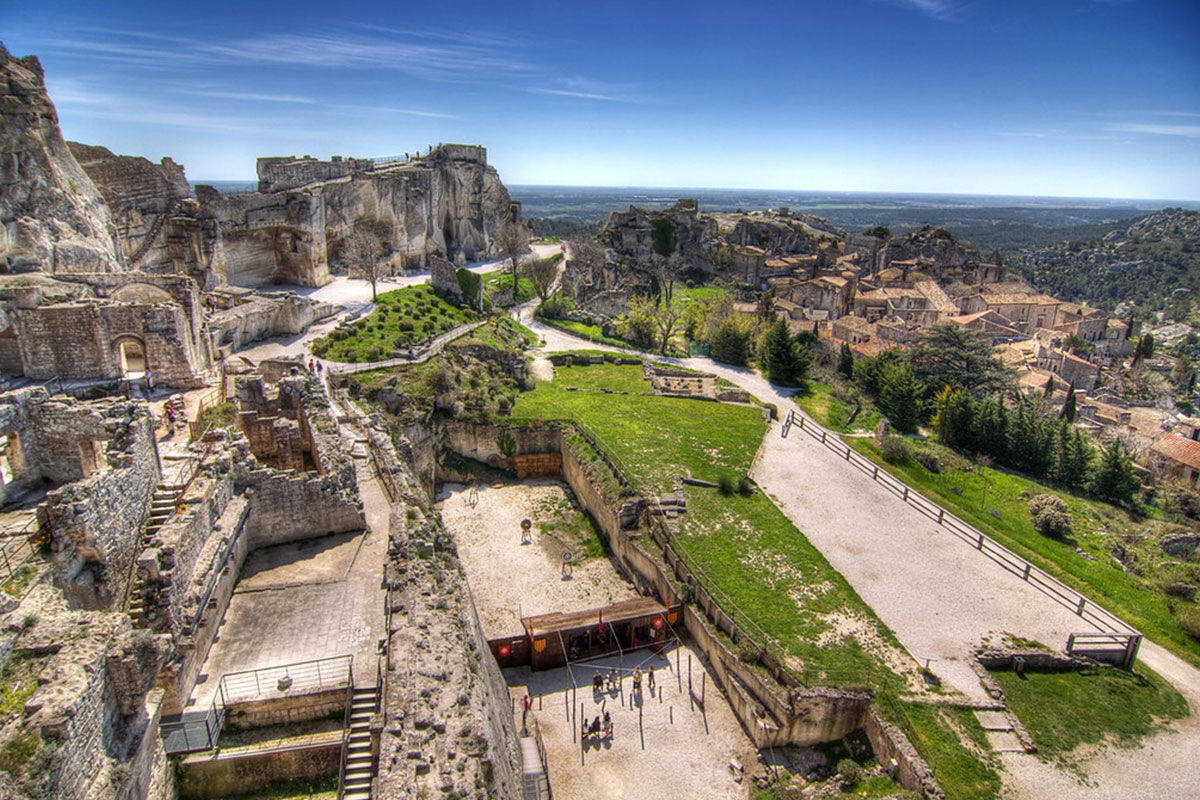 <b>Mas de l’Oulivie, Les Baux de Provence</b> - Nestled on the hillside in the heart of the Alpilles Natural Regional Park, the Mas de l’Oulivie welcomes guests with Mediterranean gardens, stylish pool set within an olive grove and a restaurant with a terrace.