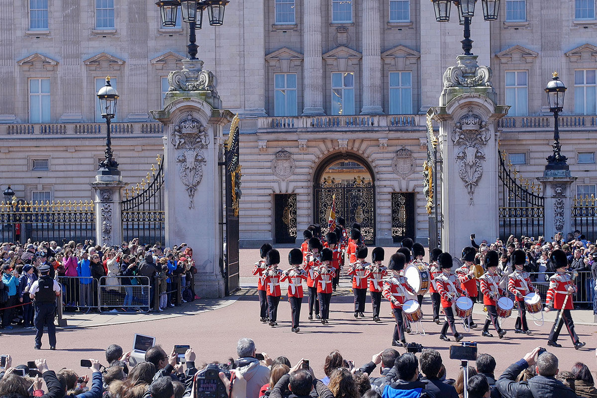 <b>The Kensington Hotel</b> - Within the affluent district of South Kensington sits a grand hotel with a white stucco façade, high ceilings and a bowler-hatted doorman ready to offer his hand. With a genteel, service-oriented approach, the Kensington Hotel gives guests a chic, cosmopolitan experience within vibrant London society.
