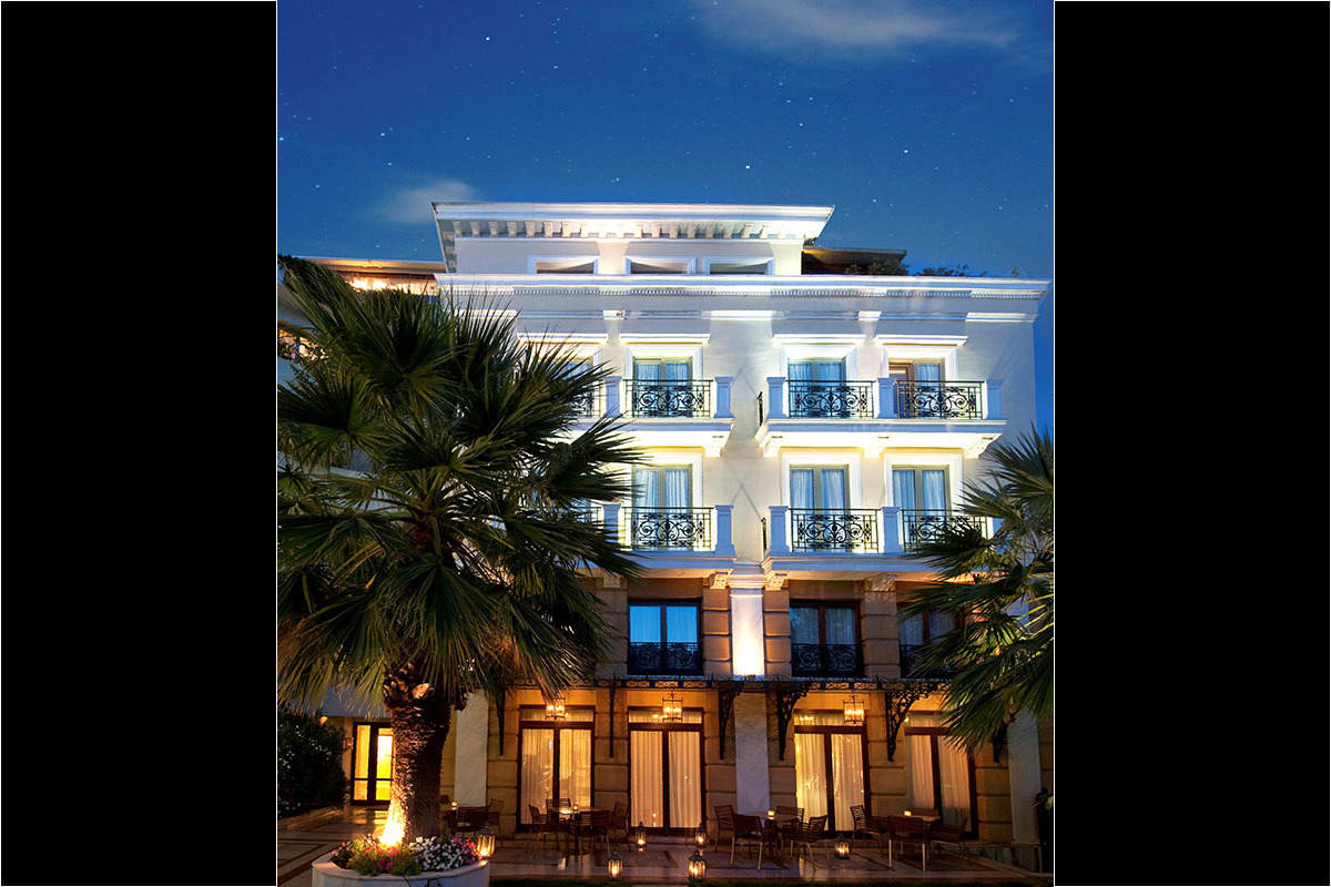 <b>Electra Palace</b> - Nestled in the center of the Old Town, Electra Palace is a 15-minute stroll to the Acropolis and Parthenon. With a Mediterranean eatery, rooftop restaurant, spa and pool, this upscale hotel is hospitable and aristocratic.