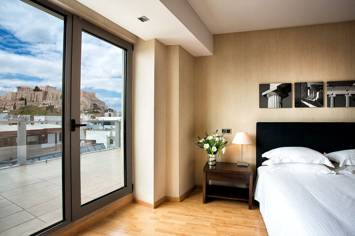 <b>Athens Gate Hotel</b> - Located exactly opposite the ancient Gates of Athens and the Temple of Olympian Zeus, the stylish Athens Gate Hotel is centrally located to all surrounding historic monuments. With a contemporary rooftop restaurant, guests can be sure to make the most of the panoramic views.