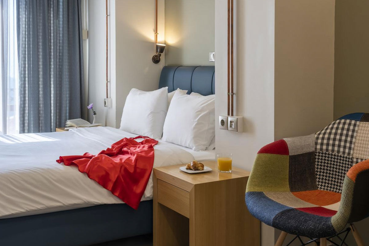 <b>Kastalia Boutique Hotel, Delphi</b> - Only a 10-minute walk to Delphi Archaeological Museum, the Kastalia Boutique Hotel is a casual dwelling bordered by the Parnassus mountains and the Gulf of Corinth. A café style restaurant has an open-air terrace with views that make you feel one with the earth.