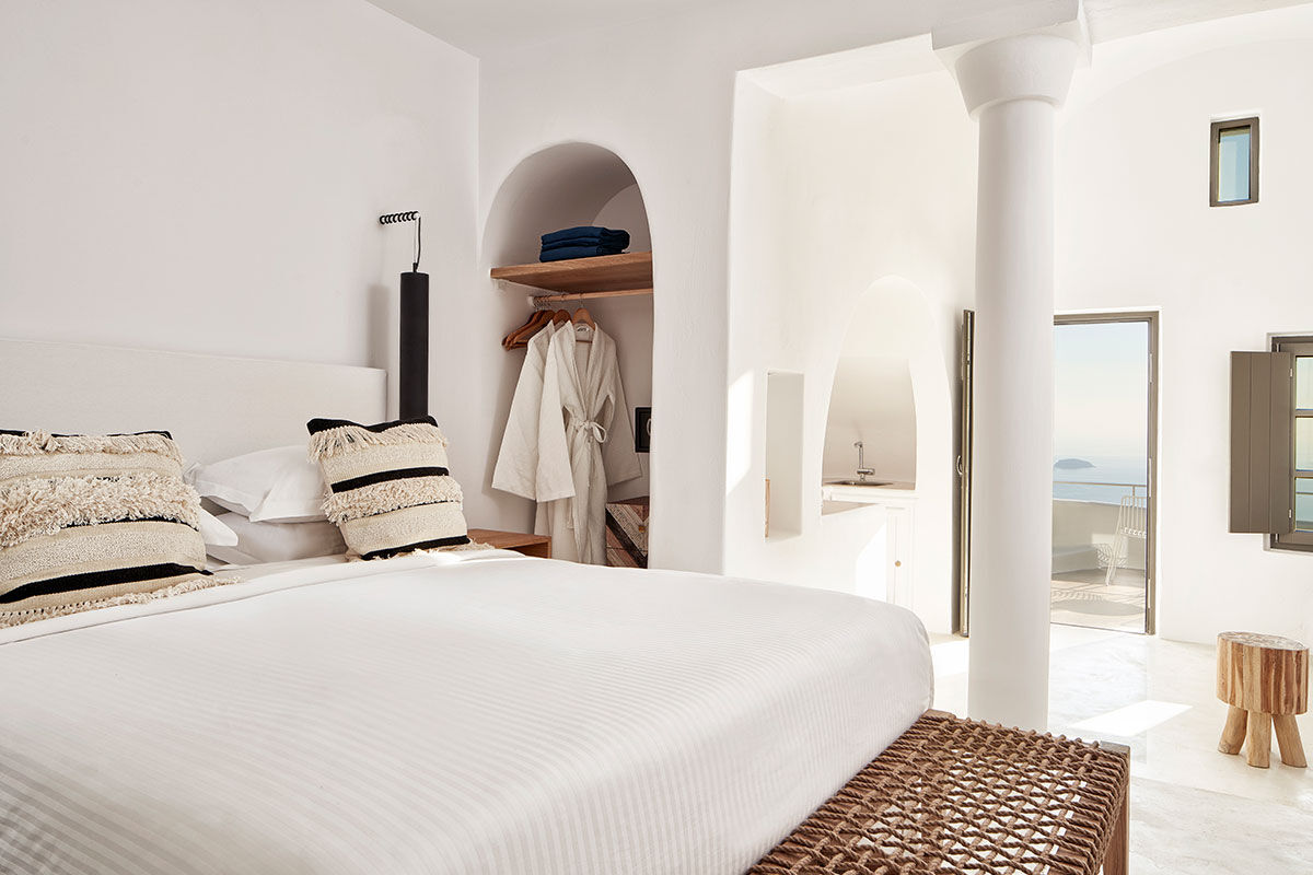 <b>Astra Suites, Imerovigli</b> - Set high on top of volcanic cliffs by the edge of the peaceful village Imerovigli, this all-suite hotel is contemporary and welcoming. Offering an infinity pool, romantic dining experiences and a spa area with a massage room, this picturesque complex helps guests enjoy life’s simple pleasures.