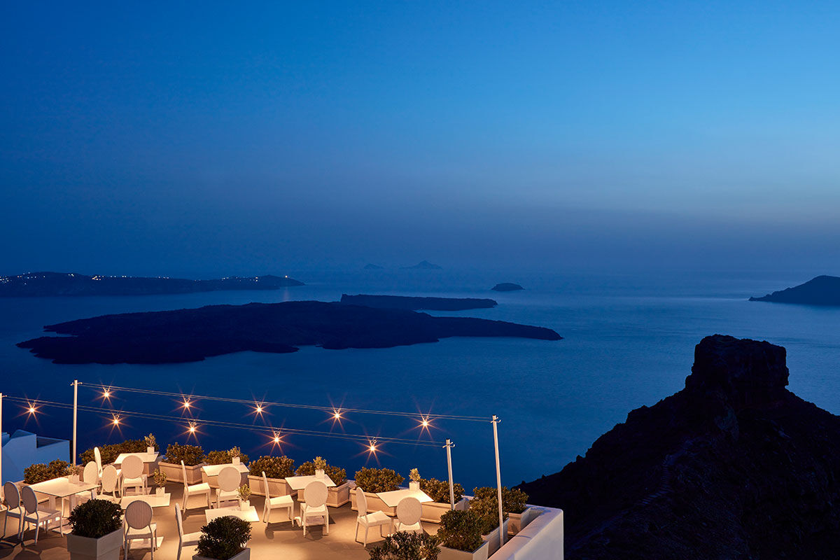 <b>Astra Suites, Imerovigli</b> - Set high on top of volcanic cliffs by the edge of the peaceful village Imerovigli, this all-suite hotel is contemporary and welcoming. Offering an infinity pool, romantic dining experiences and a spa area with a massage room, this picturesque complex helps guests enjoy life’s simple pleasures.