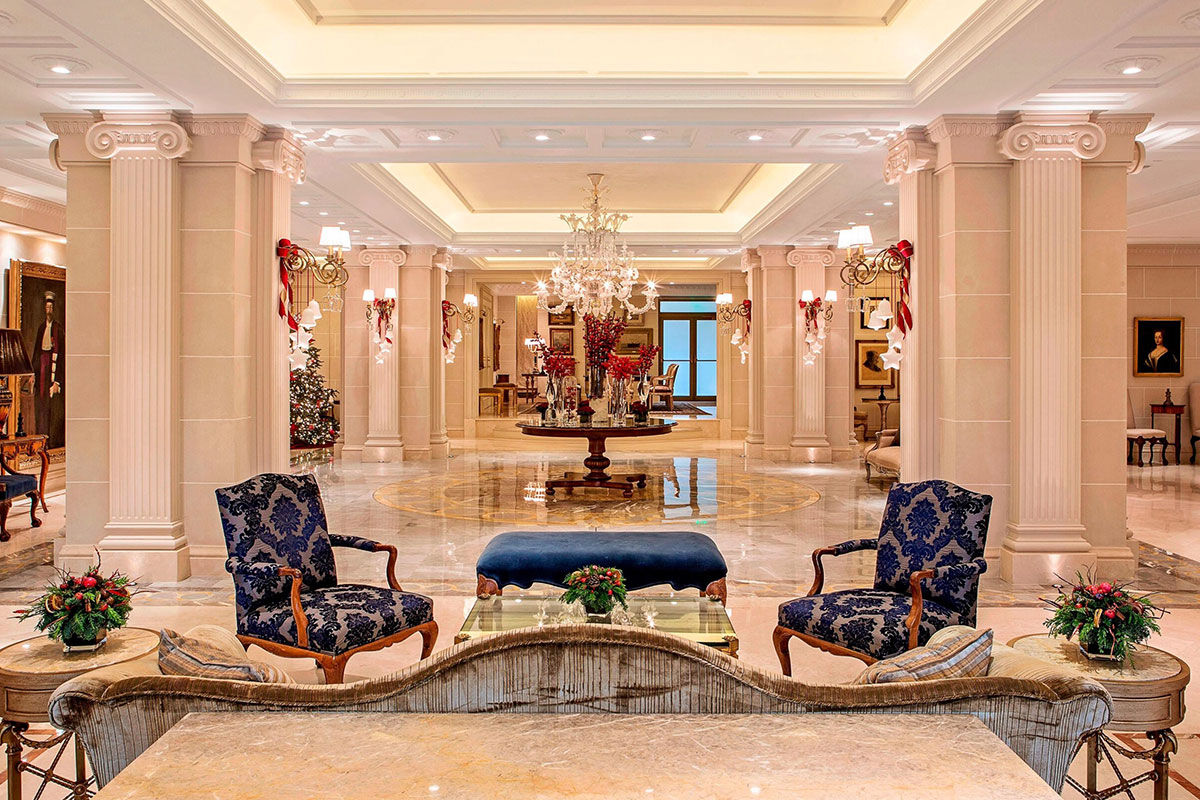 <b>King George</b> - Ease into the refined Old-World vibe of the King George hotel; its hardwood floors, antiques and quality linens all give an air of excellence. Built in 1837 as a personal mansion, this exclusive hotel features an opulent bar and restaurant, as well as a rooftop terrace with views of the Acropolis.