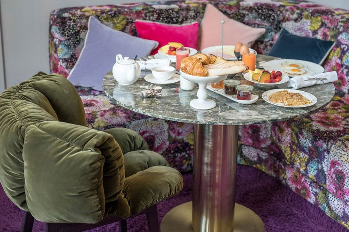 <b>Yndō Hotel</b> - Located in downtown Bordeaux, the Yndo Hotel is a transformed private mansion with swanky, chic furnishings. The hues are warm and sultry, the fabrics are quality and the atmosphere is artistic and luxe. With high standards, this boutique hotel offers an exclusive restaurant, tasting room, plush lounge and a patio overlooking the courtyard garden.