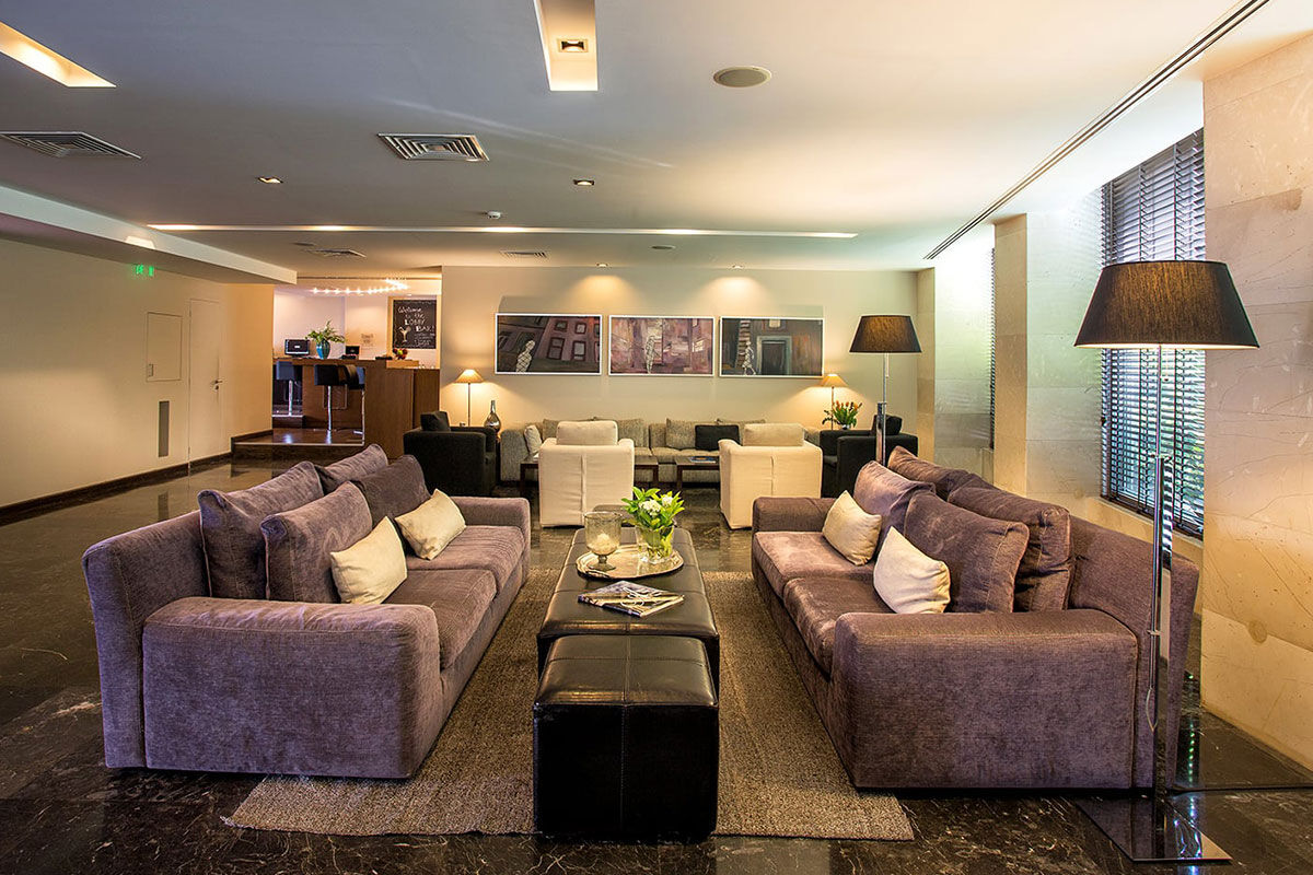 <b>Athens Gate Hotel</b> - Located exactly opposite the ancient Gates of Athens and the Temple of Olympian Zeus, the stylish Athens Gate Hotel is centrally located to all surrounding historic monuments. With a contemporary rooftop restaurant, guests can be sure to make the most of the panoramic views.