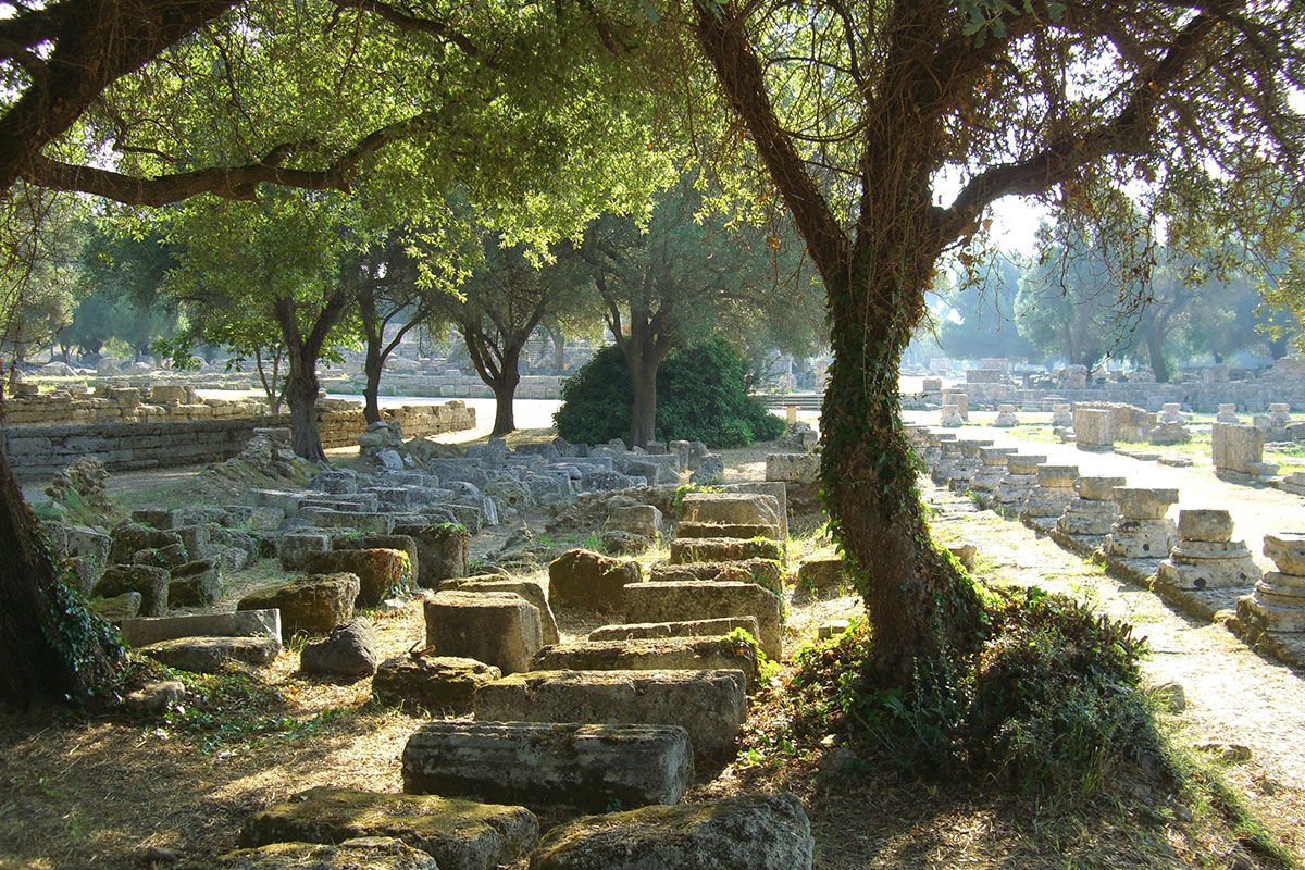 <b>Europa, Olympia</b> - Built on top of Drouvas Hill in Ancient Olympia, Hotel Europa is surrounded by lush gardens and has sweeping hillside views. The Statue of Zeus at Olympia is a 15-minute walk, and the property has a pool as well as a restaurant and three bars.