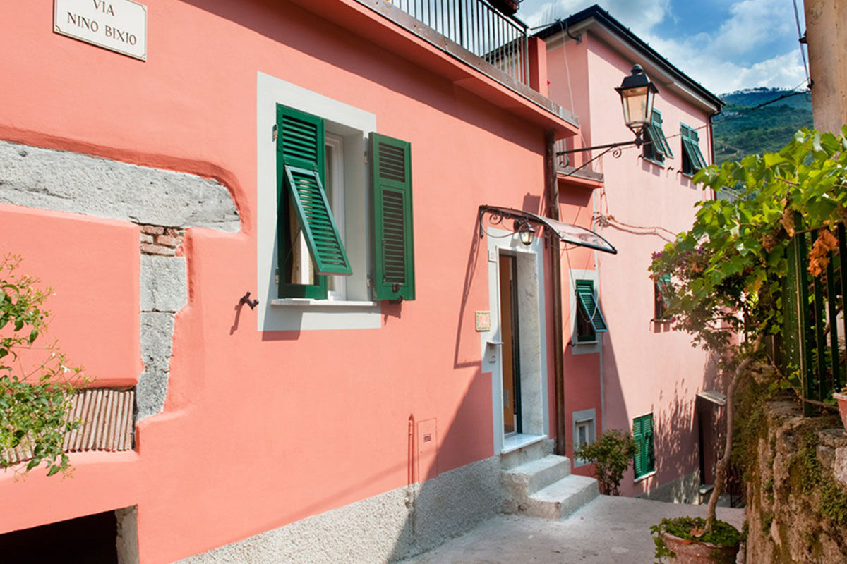 <b>Il Timone Camera, Monterosso al Mare</b> - This charming boutique hotel has two B&Bs, each with its own personality. Timone Lerta is a peaceful retreat close to the sea; Timone Loreto is in the historical center of Monterosso.