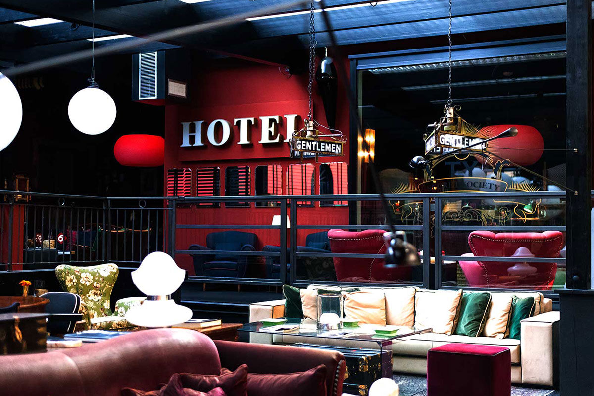 <b>The Yard</b> - Overlooking the canal, this funky, moody hotel invites you to grab a cocktail at its retro bar or recline into a leather couch in its stylish lounge. Filled with antiques and unique items, The Yard sparks inspiration before you head out into Milan’s nightlife.