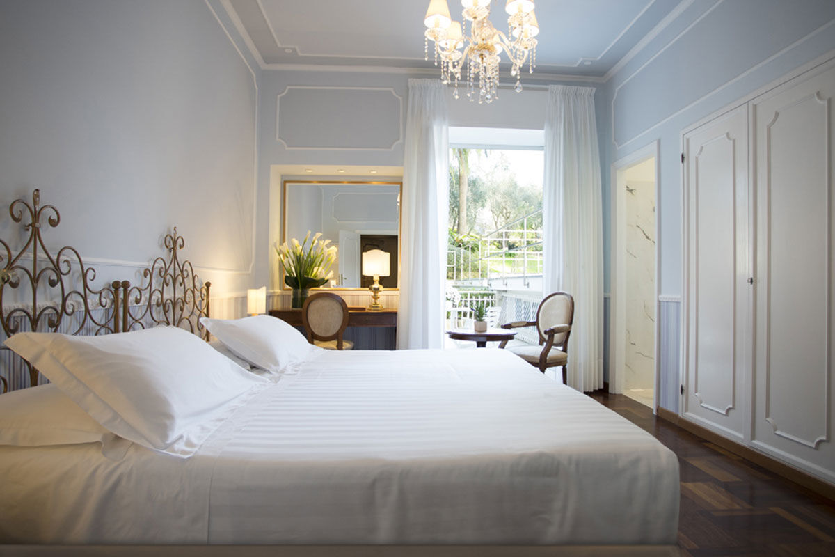 <b>Grand Hotel Miramare, Santa Margherita</b> - Across the road from the beach sits this 1903 art nouveau building that houses the Grand Hotel Miramare. With wooden floors and chandeliers, frescos and terraces, landscaped garden and elegant restaurant, this hotel is refined and posh.