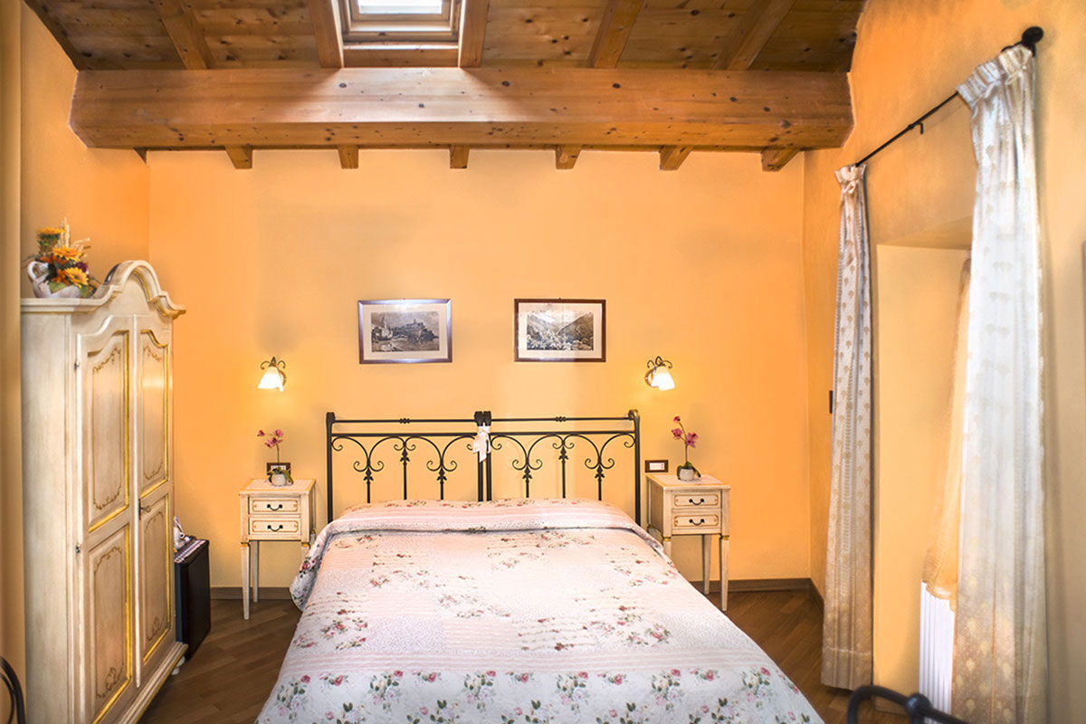 <b>Il Timone Camera, Monterosso al Mare</b> - This charming boutique hotel has two B&Bs, each with its own personality. Timone Lerta is a peaceful retreat close to the sea; Timone Loreto is in the historical center of Monterosso.