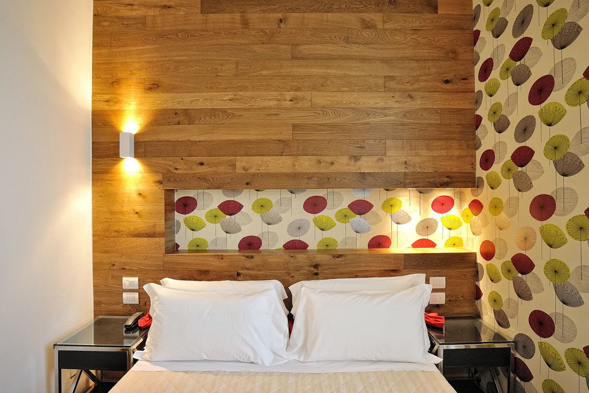 <b>B&B La Dimora degli Angeli</b> - Located in the old quadrilateral of Roman Florentia, this 19th century building has views of the piazza del Duomo and piazza San Giovanni. With only twelve guestrooms, this intimate and inviting B&B will give you the comfort of home and the inspiration to step out onto historic streets.