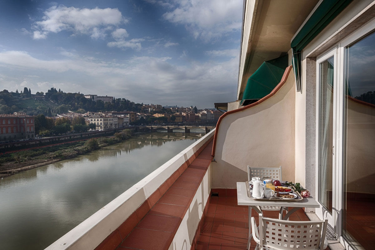 <b>Plaza Hotel Lucchesi</b> - Circa 1860, Plaza Hotel Lucchesi was one of the first hotels established in Florence and has a unique view of both the River Arno and Santa Croce. It offers a contemporary refinement with its rooftop pool, upscale restaurant, American bar and lounge with a fireplace.