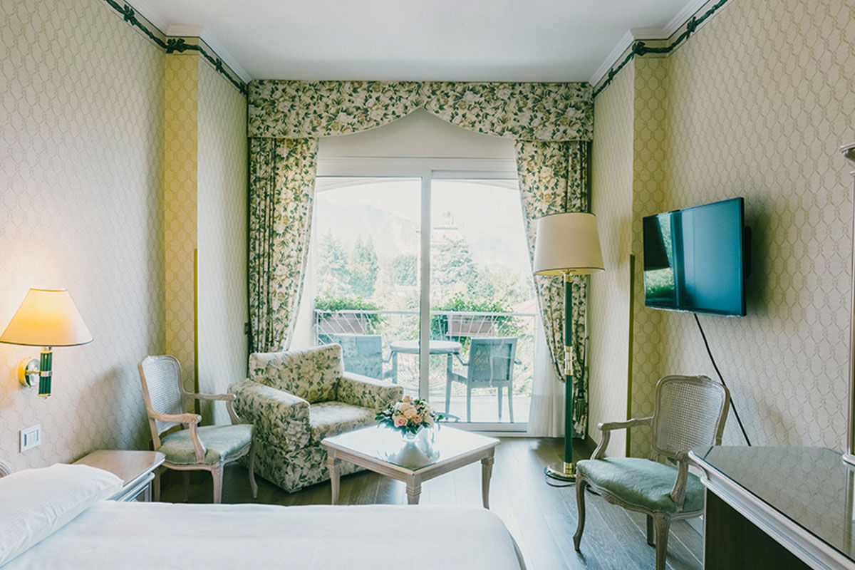 <b>Hotel La Palma, Stresa</b> - Sip a cocktail on the rooftop ‘Sky Bar’ or enjoy gourmet Piedmont cuisine at the on-site restaurant. Hotel La Palma has a panoramic spa and pool, offering breathtaking views of Lake Maggiore.