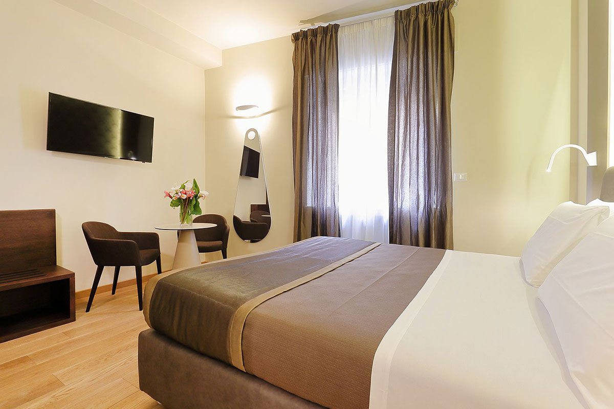 <b>La Torre dei Salterelli</b> - Offering the comforts of home, this peaceful guesthouse is nestled off a quaint side street within the buzzing city center. La Torre dei Salterelli is an intimate setting for the modern explorer within minutes’ walk to the Uffizi Gallery, Palazzo Vecchio and Piazza della Signoria.