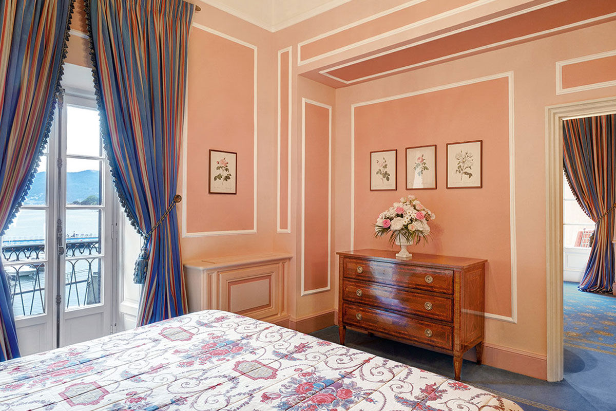 <b>Villa D'Este, Como</b> - This 16th century royal residence is nestled on 25 acres of gardens right on the shore of Lake Como. With plush rooms, restaurants, bars, tennis courts and the Golf Club Villa d’Este just down the street, this luxury patrician residence hasn’t given up its history for modern amenities.