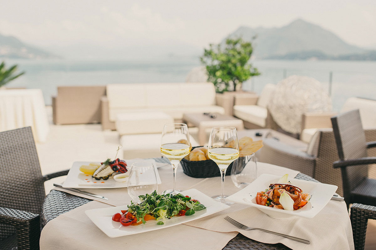 <b>Hotel La Palma, Stresa</b> - Sip a cocktail on the rooftop ‘Sky Bar’ or enjoy gourmet Piedmont cuisine at the on-site restaurant. Hotel La Palma has a panoramic spa and pool, offering breathtaking views of Lake Maggiore.
