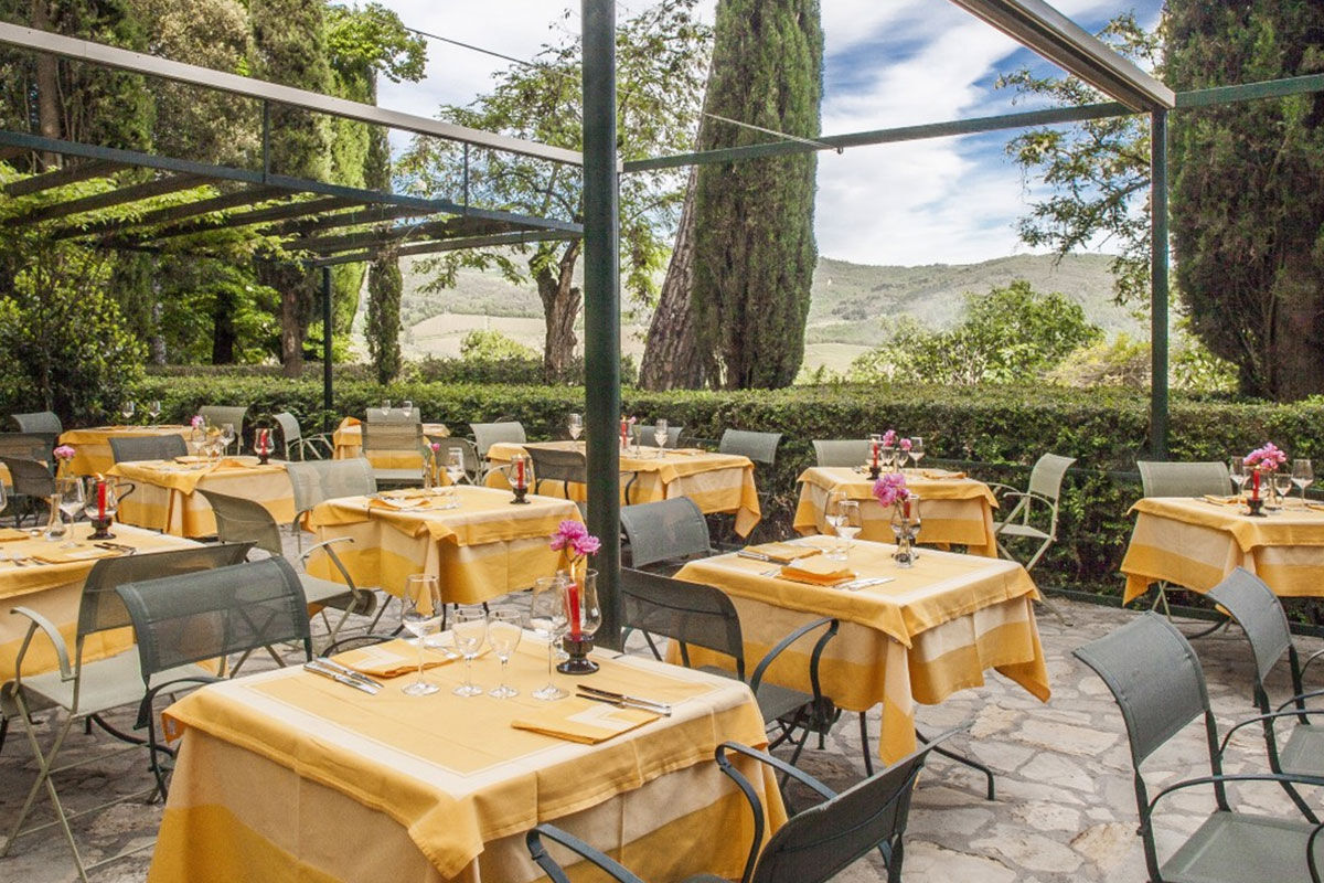 <b>Villa Le Barone</b> - This charming boutique hotel consists of quaint cottages, barns and a 16th century villa covered in ivy. With antique furnishings and a down-to-earth Tuscan restaurant, Villa Le Barone has an unspoiled ambiance of timeless Chianti warmth.