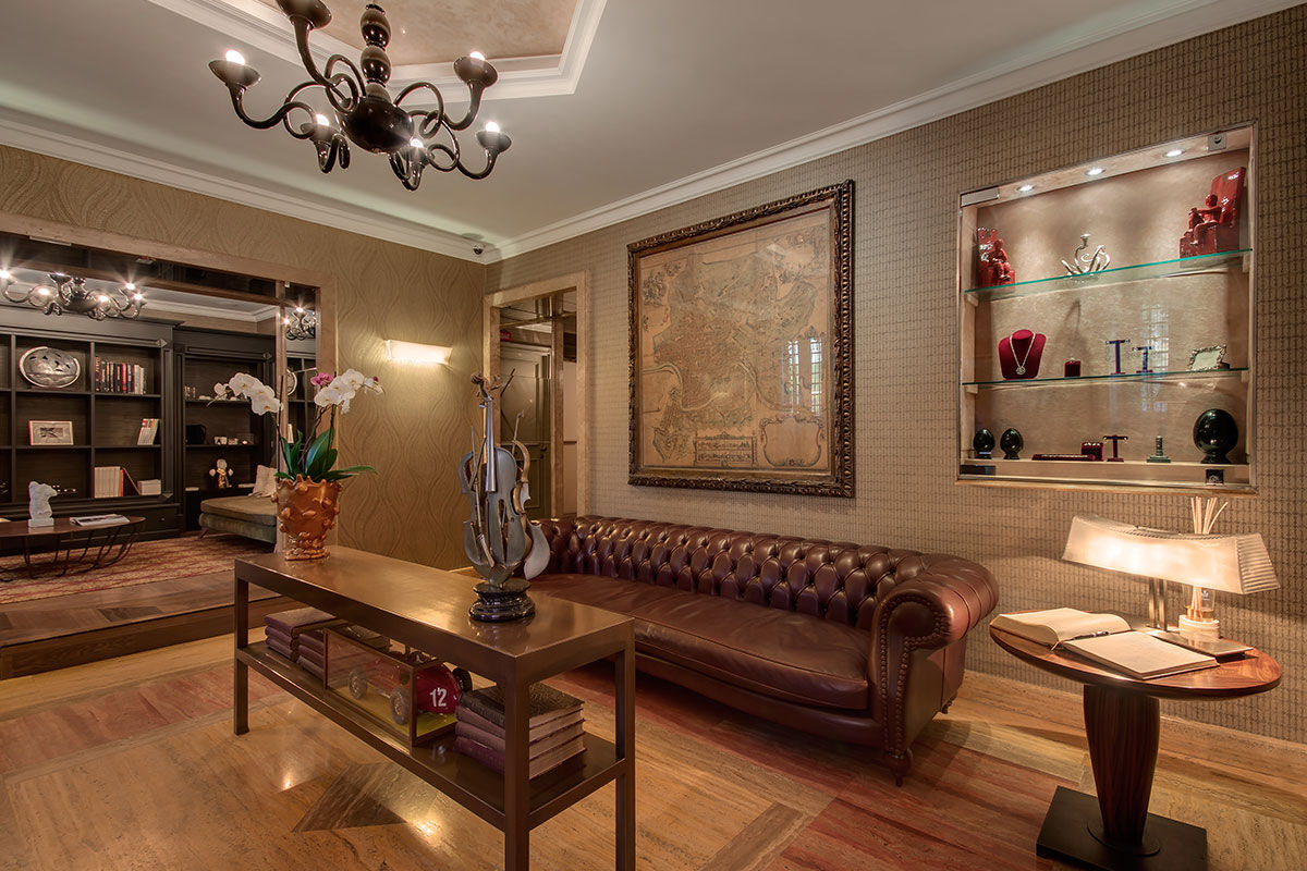 <b>Palazzo Manfredi</b> - Experience Rome with arguably the best views of the Colosseum in the city: Palazzo Manfredi. This boutique hotel is situated next to an ancient gladiator training school and maintains original 16th century marble floors; the atmosphere is modern and luxe with a newly renovated rooftop restaurant.