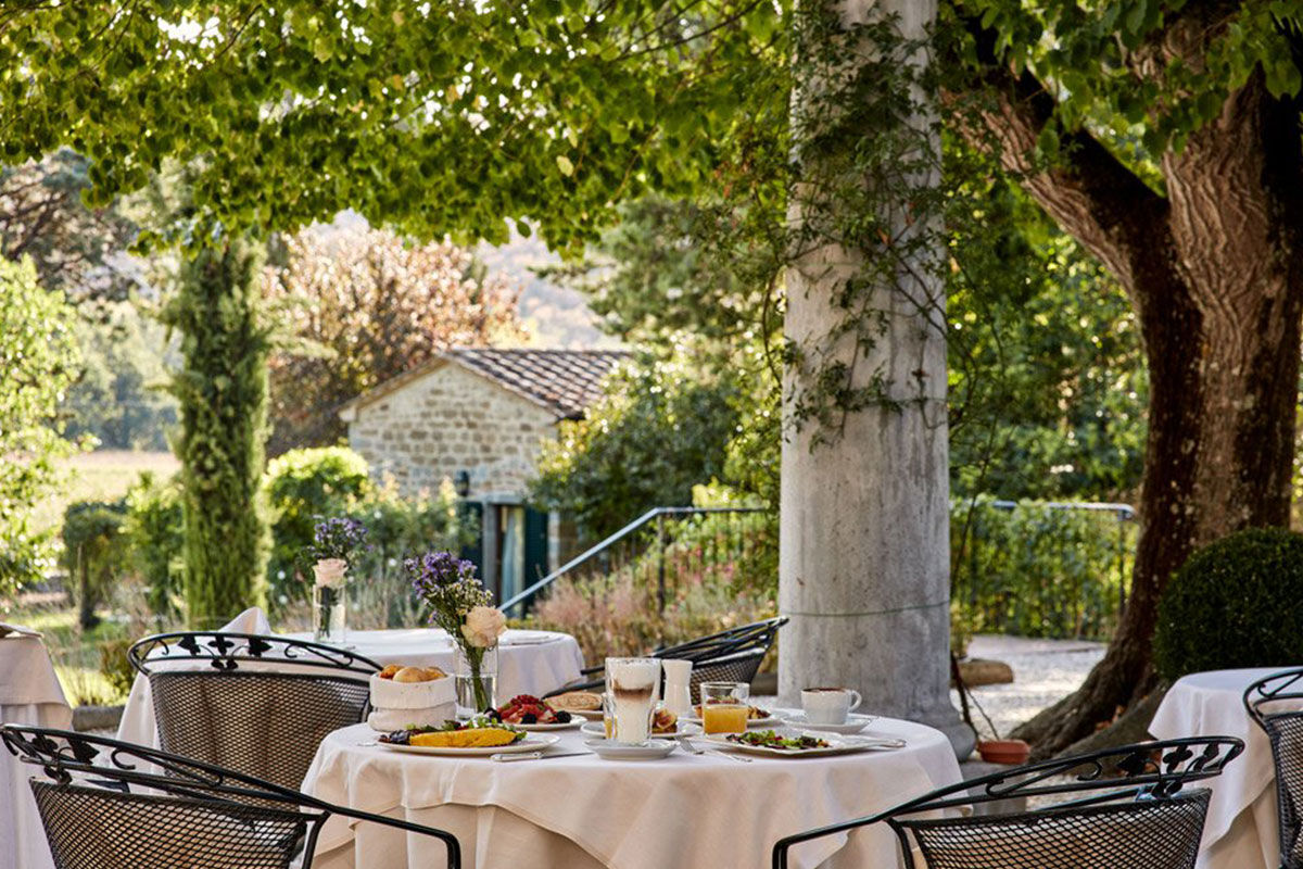 <b>Villa di Piazzano</b> - This elegant historic estate built in the 1400s sets the scene for a refined and quiet getaway for the cultured traveler. The renaissance manor house includes a quaint restaurant, bar, wine cellar, piano room, tranquil garden and pool with a sundeck.
