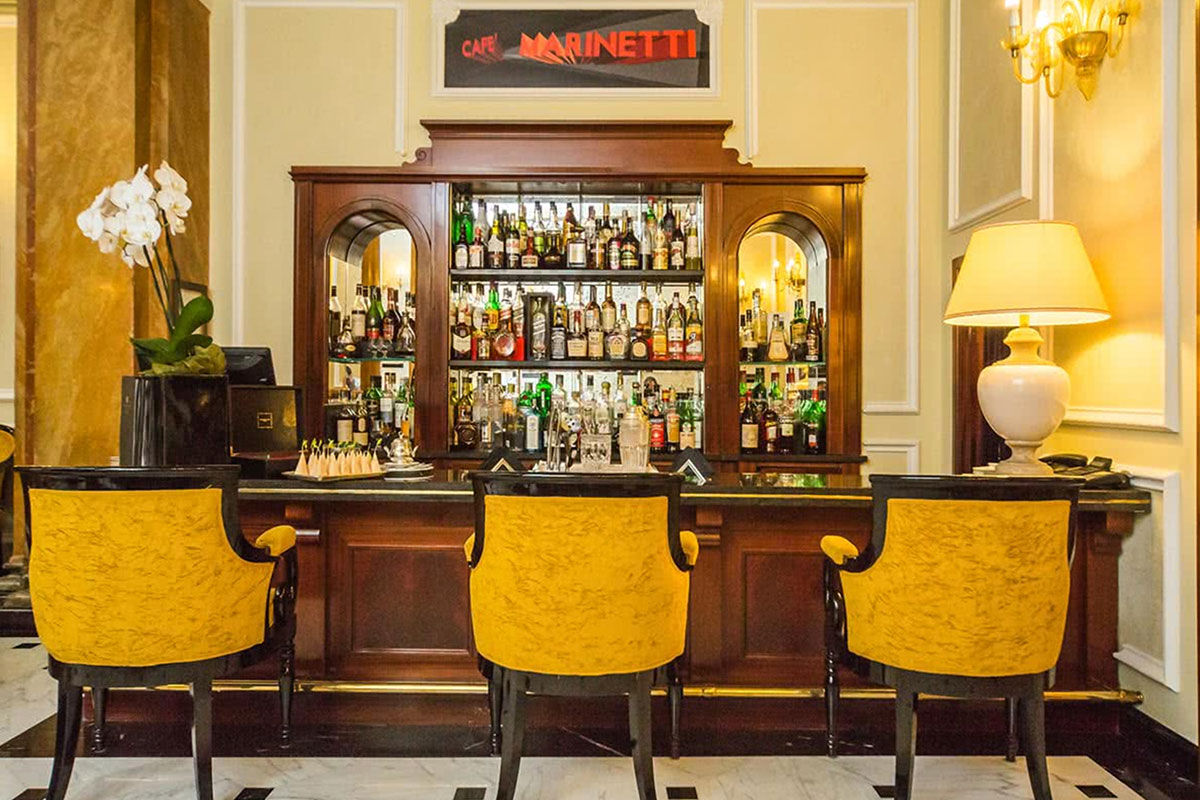 <b>Grand Hotel Majestic, Bologna</b> - This lavish 18th century palazzo features a frescoed restaurant, extensive wine cellar, terrace bar and cocktail lounge. Neighbor to the Cattedrale Metropolitana di San Pietro, the Grand Hotel Majestic uses antique furnishings and classic French-inspired décor to create an air of posh sophistication for your stay.