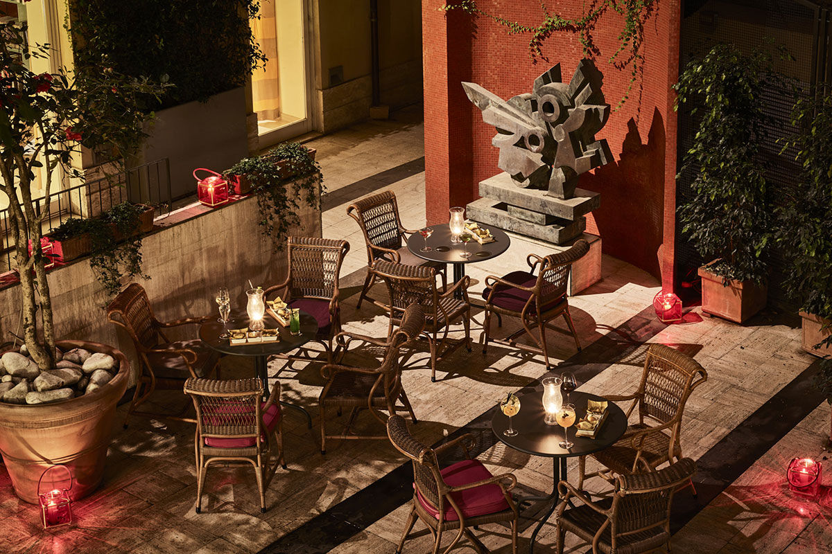 <b>Hotel FortySeven</b> - Centrally located to the main historic attractions, Hotel FortySeven has a rooftop restaurant where you can enjoy cocktails at sunset and ponder the rich roman culture that surrounds you. Amidst the ancient history, this modern hotel is unapologetically contemporary with its private movie theater, pool table and chic decor.