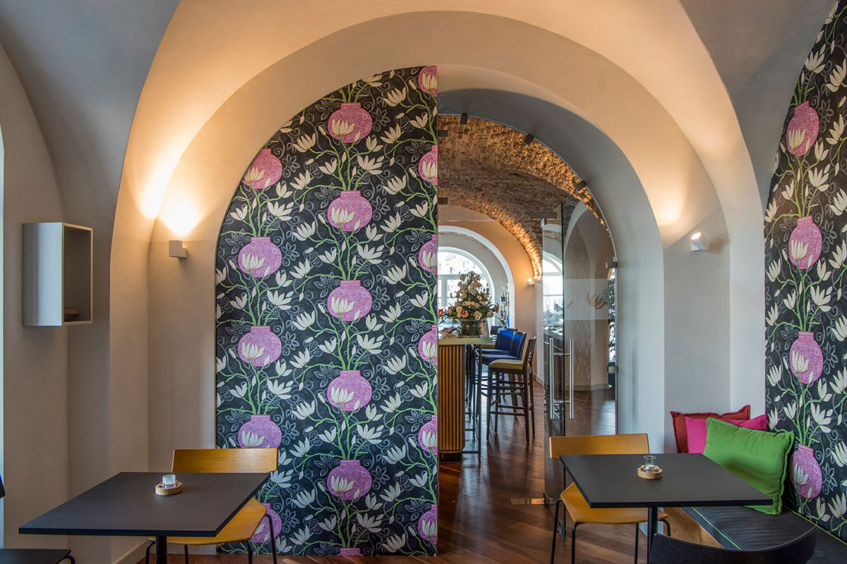<b>Grand Hotel Portovenere</b> - Housed in a former Franciscan monastery, the Grand Hotel Portovenere is centrally located and features bright, airy rooms. It is set on the seafront and has a restaurant terrace overlooking the Ligurian coast.