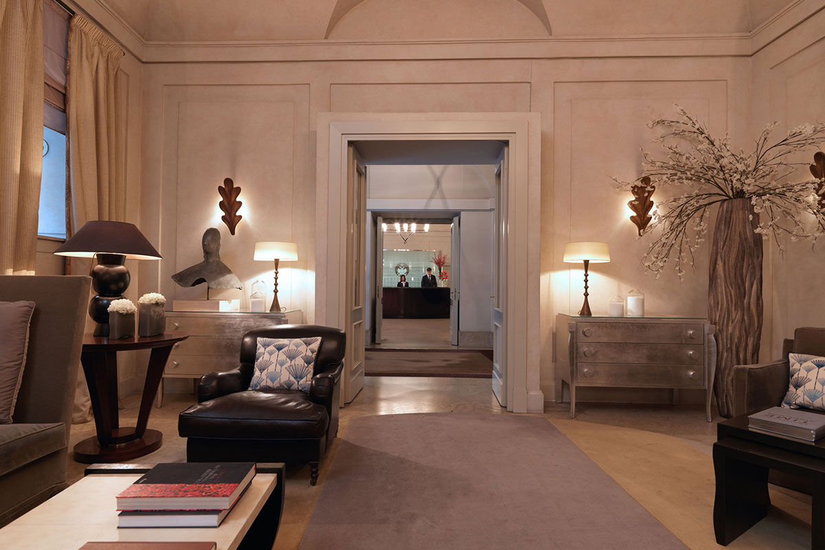 <b>Hotel de Russie</b> - The classical and cosmopolitan come together at Hotel Russie with a Mediterranean tiered Secret Garden, Stravinskij Bar and spa. Located between Piazza del Popolo and the Spanish Steps, you are only minutes away from deep rooted history while staying in one of the Eternal City’s most prestigious luxury hotels.