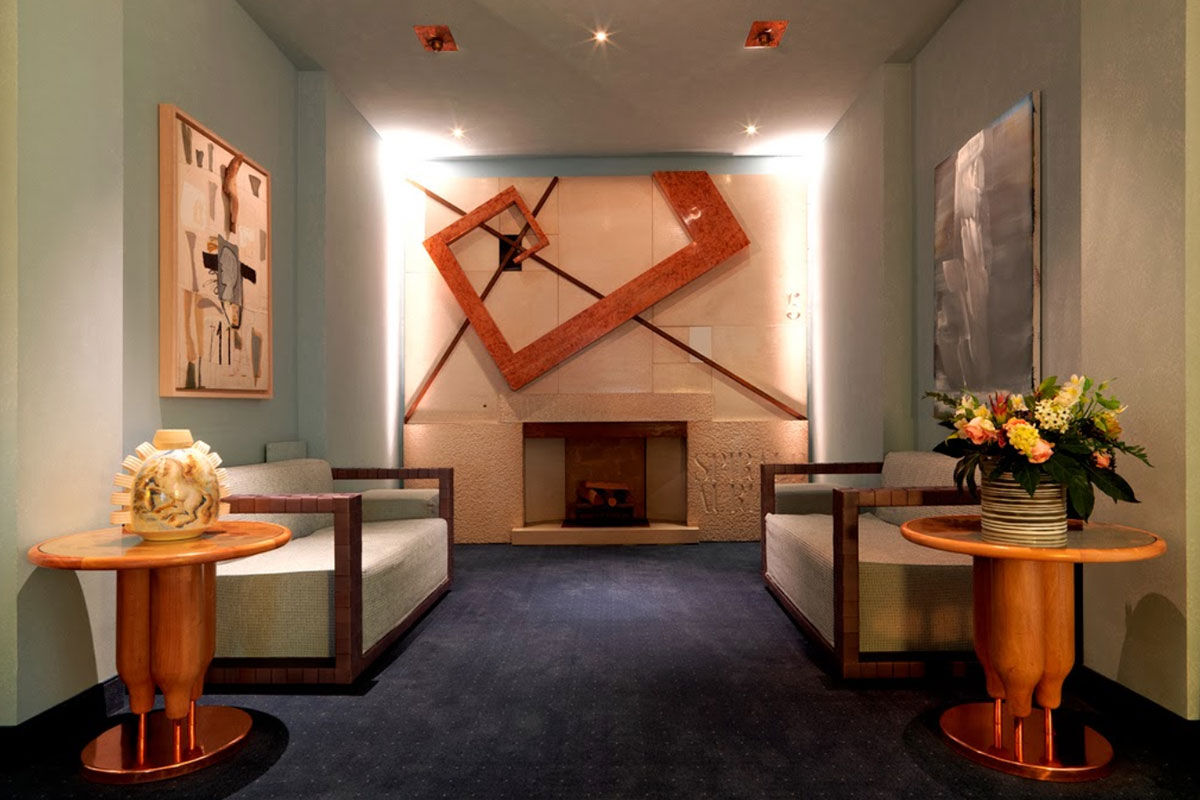 <b>Hotel Spadari al Duomo</b> - Only a 4-minute walk to the Duomo and fashion district, the Hotel Spadari al Duomo offers bright and airy rooms with a polished vibrancy. Contemporary and beautifully designed, this intimate boutique hotel displays art on its walls and maintains air of minimalist comfort.