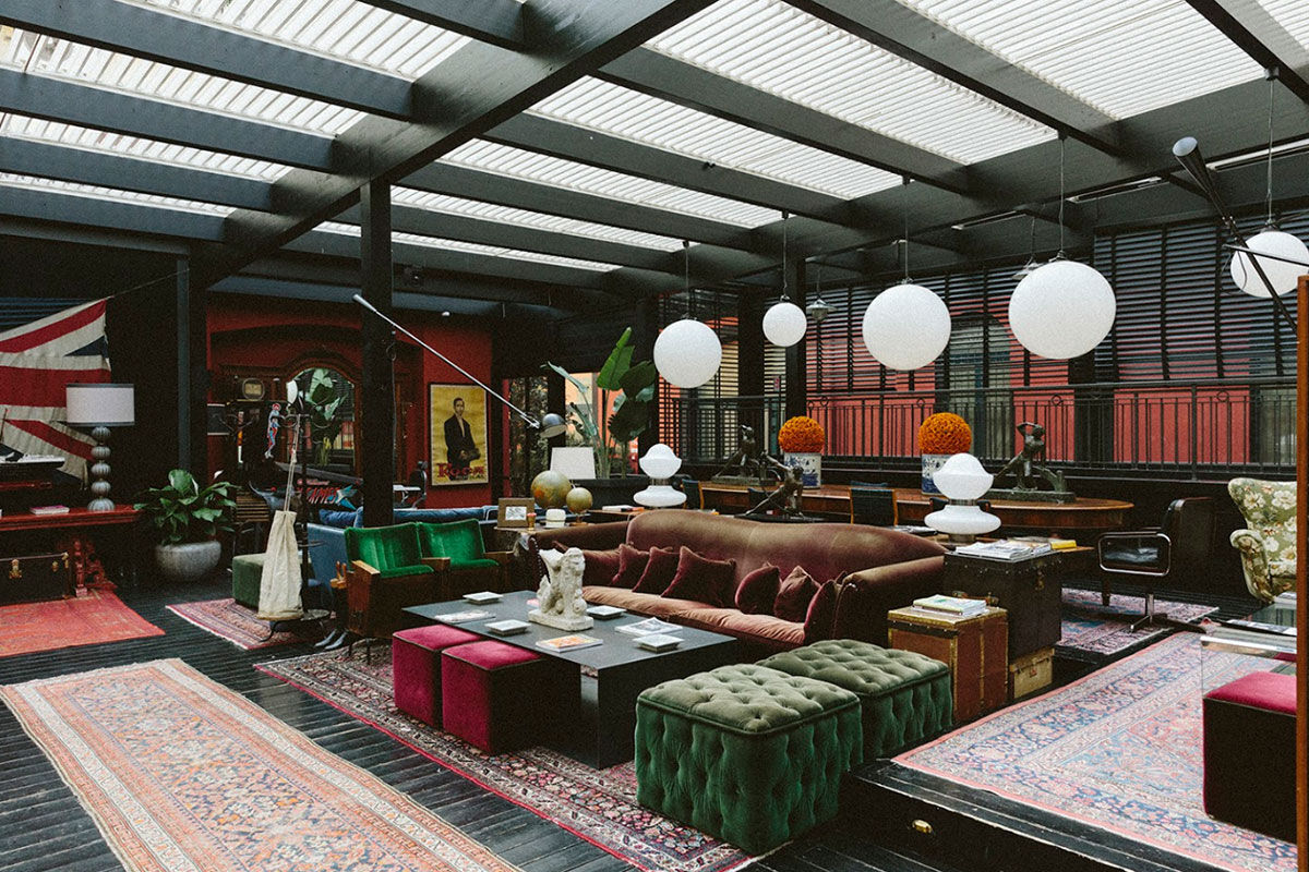 <b>The Yard</b> - Overlooking the canal, this funky, moody hotel invites you to grab a cocktail at its retro bar or recline into a leather couch in its stylish lounge. Filled with antiques and unique items, The Yard sparks inspiration before you head out into Milan’s nightlife.