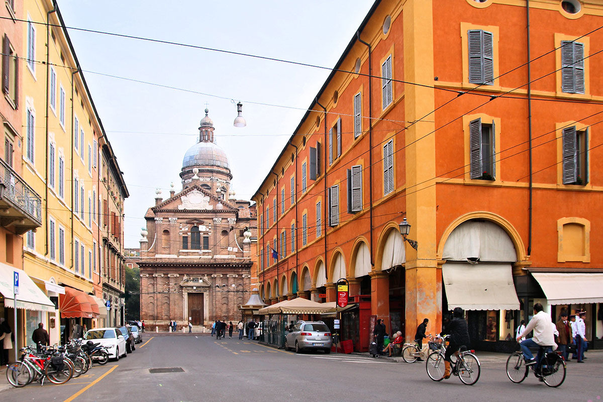 <b>Hotel Cervetta 5, Modena</b> - Find this stylish boutique hotel on a quiet cobblestone street just minutes from Modena Cathedral. With painted wallpaper and an acute attention to detail the Hotel Cervetta 5 charms guests with cozy comfort — a home away from home.