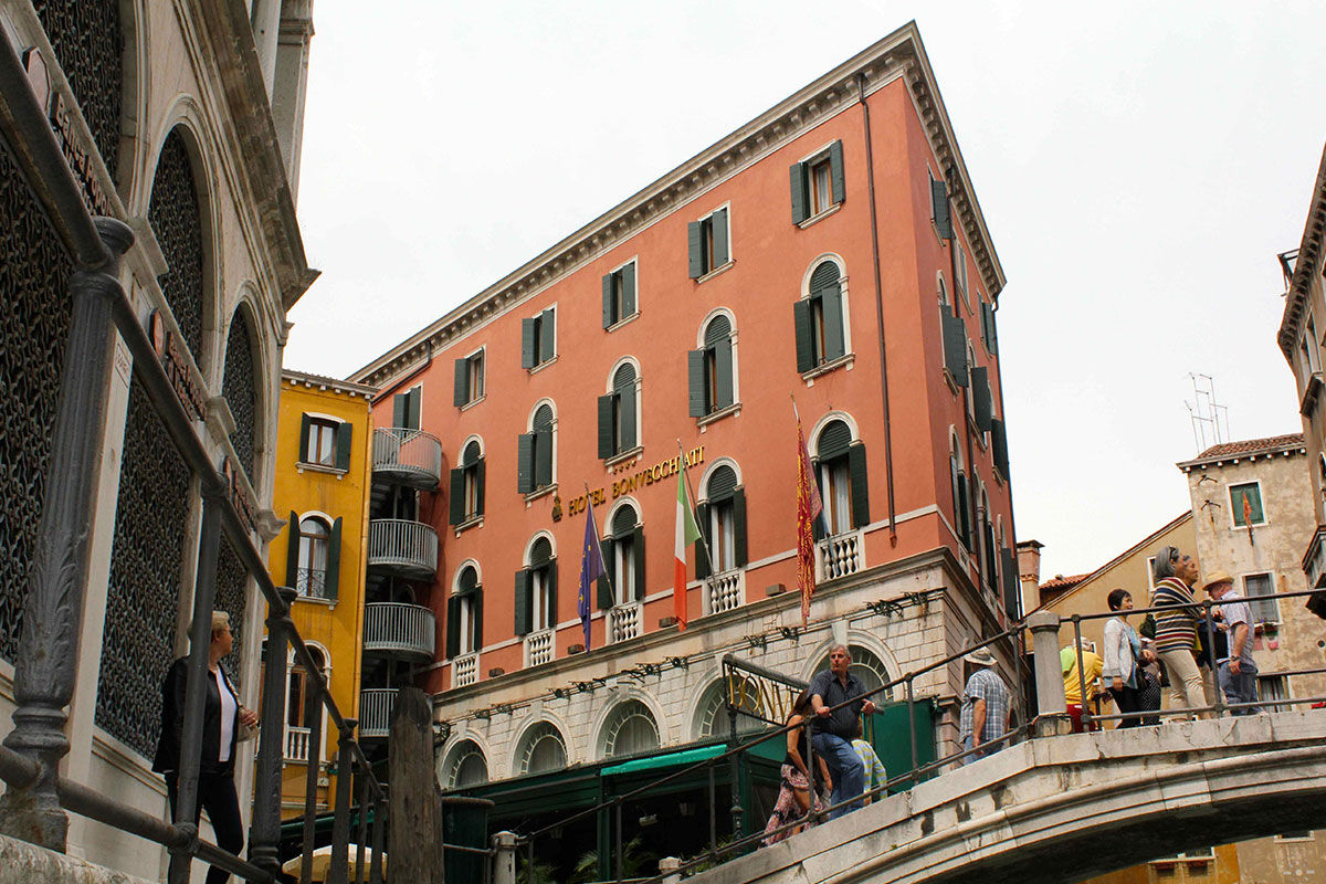 <b>Palace Bonvecchiati</b> - Polished and refined, the Palace Bonvecchiati brings a modern and artistic edge to the heart of Venice. Meander over to Saint Mark’s Square or stay in and watch the gondolas pass by as you dine at ‘La Terrazza’ restaurant on the corner overlooking Orseolo canal.