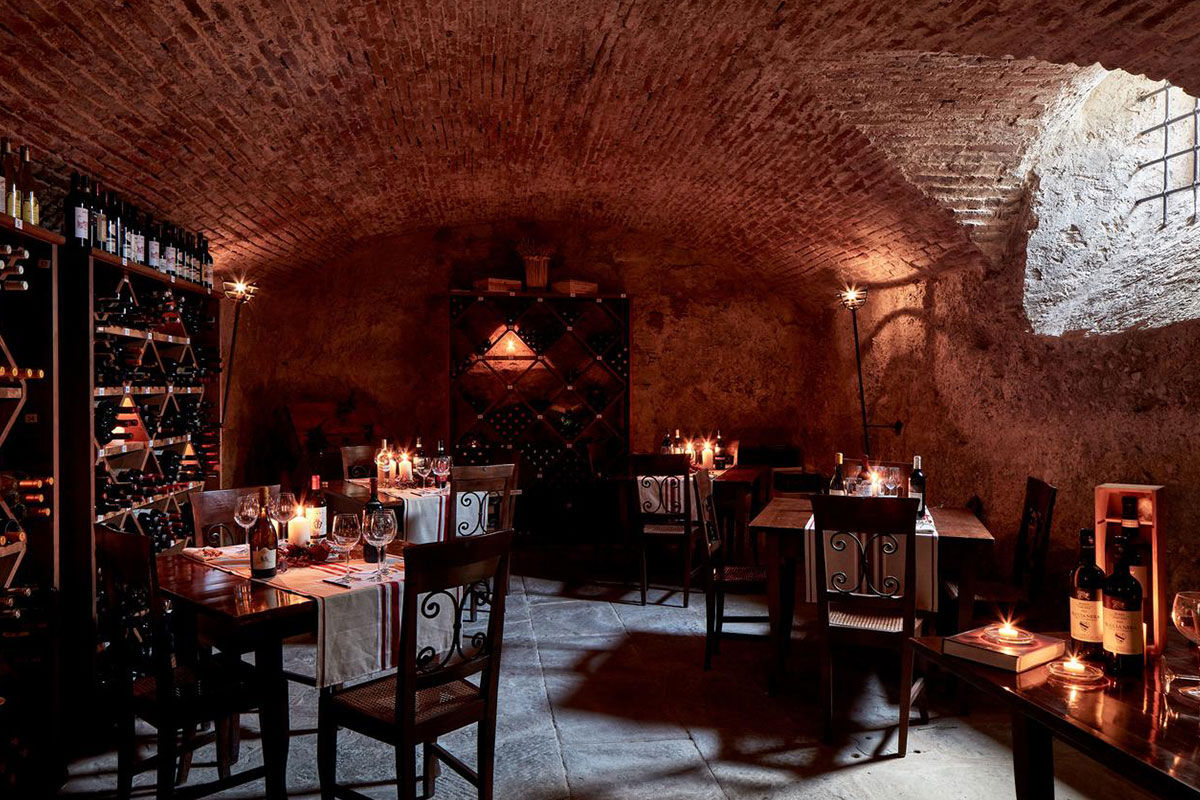 <b>Villa di Piazzano</b> - This elegant historic estate built in the 1400s sets the scene for a refined and quiet getaway for the cultured traveler. The renaissance manor house includes a quaint restaurant, bar, wine cellar, piano room, tranquil garden and pool with a sundeck.