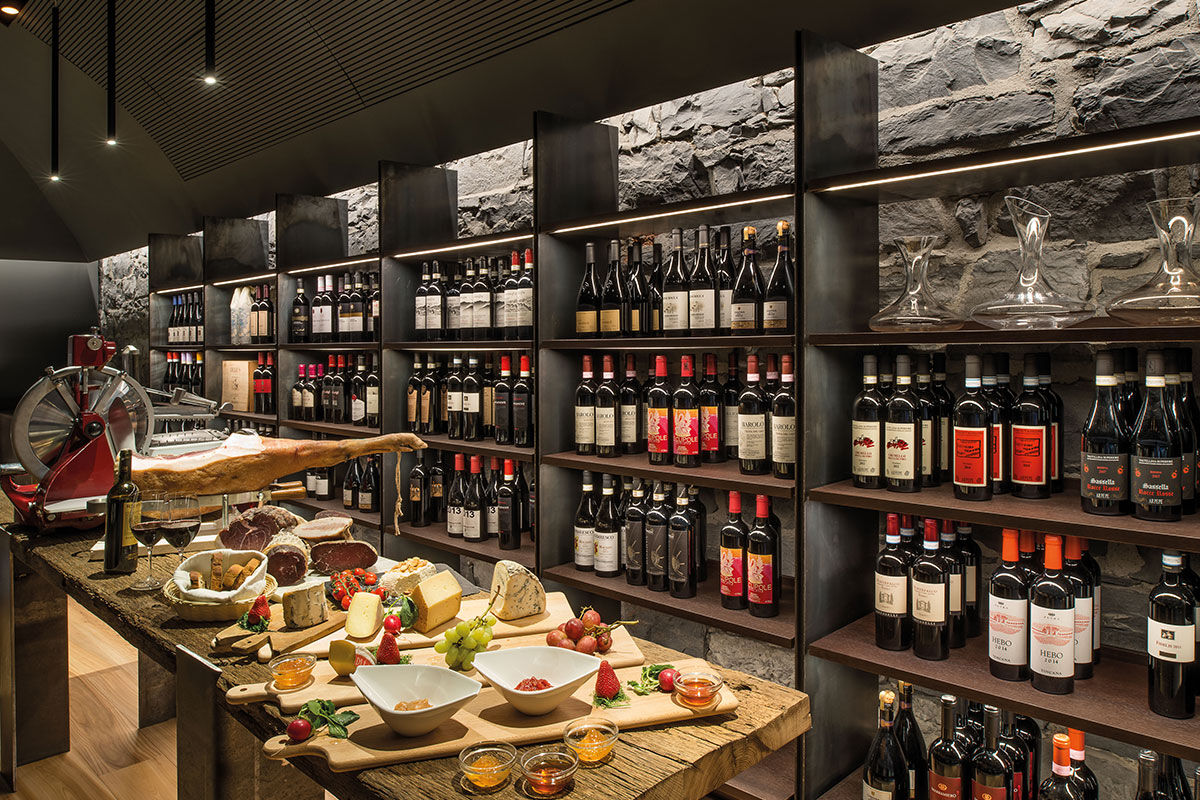 <b>Grand Hotel Tremezzo, Tremezzo</b> - With an old-school glamour feel, the Grand Hotel Tremezzo towers over Lake Como with its rich history and 100-year-old gardens. This lakeside property boasts three pools, five Italian restaurants, poolside bar, Espa three-story spa, and panoramic relaxation lounge.