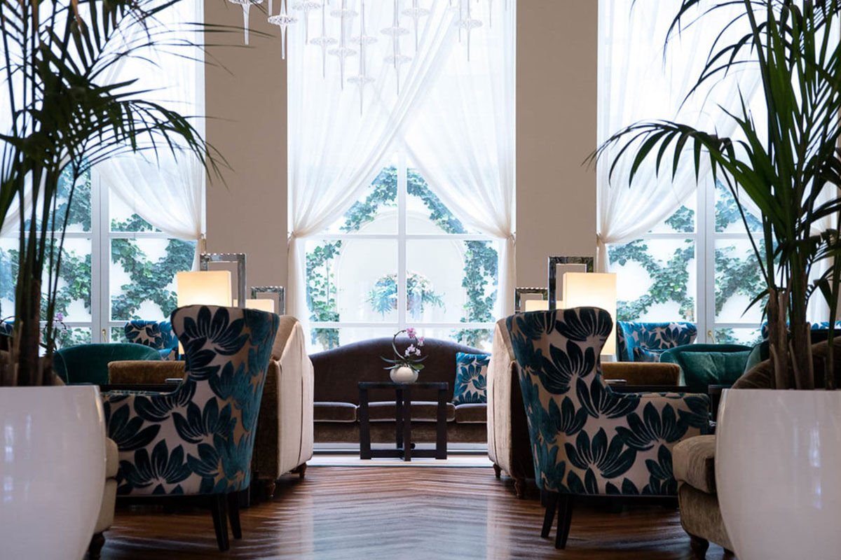 <b>Turin Palace Hotel</b> - Only a 3-minute walk to the train station, The Turin Palace hotel is a convenient and stylish choice for the cosmopolitan traveler. It offers panoramic city views from its rooftop terrace, as well as refined rooms with chic décor.