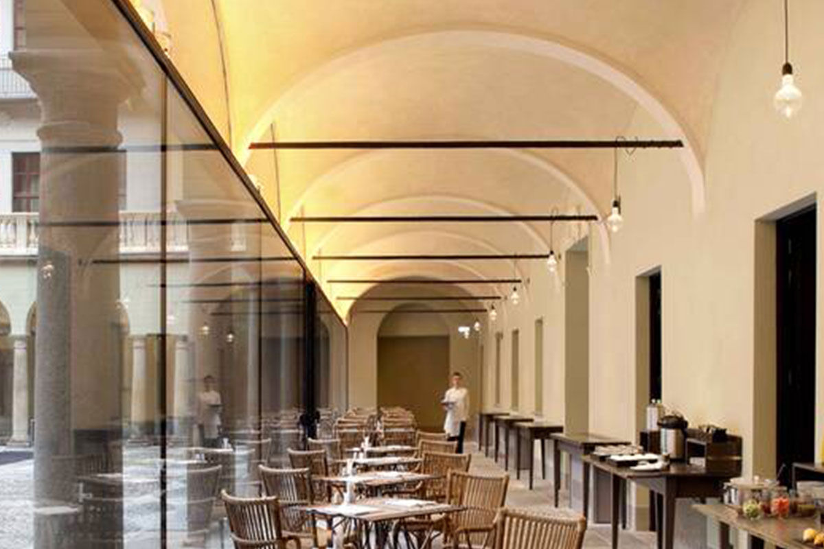 <b>NH Collection Piazza Carlina</b> - Sleek and modern rooms join to make up this upscale hotel that is housed in a 17th century building. Guests enjoy city views on either of two rooftop terraces and savor the Italian cuisine in the airy and monochromatic restaurant.