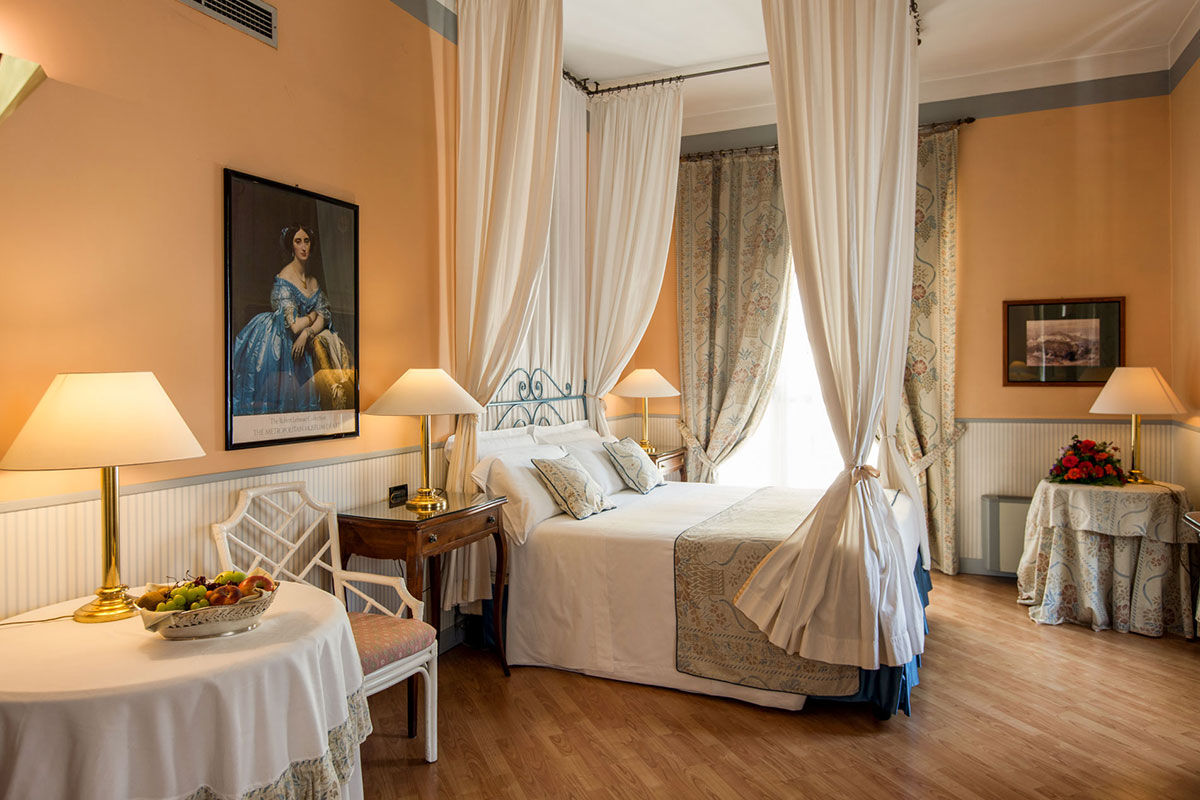 <b>Hotel Victoria Torino</b> - Right in the heart of Turin, the Hotel Victoria Torino is walking distance to major sights, though you could rent a loaner bike if that’s more your style. Sip tea in your ornate English-style room, head to the library to catch up on light reading, or relax in the sauna, hot tub or indoor pool.