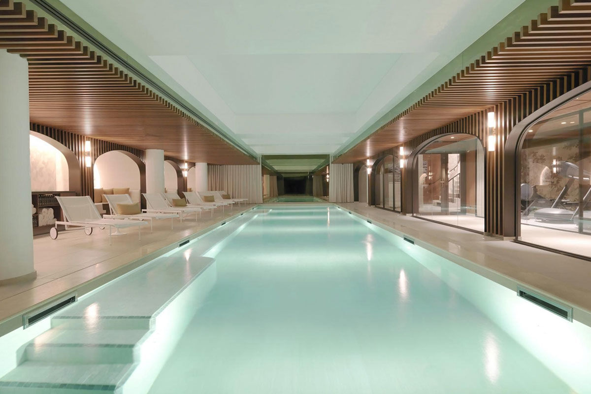 <b>Hotel D’Aubusson</b> - With its regular jazz nights and plush all-day cafe (featuring a grand piano), the Hotel D’Aubusson knows how to put on a show. Set inside a 17th century townhouse, this elegant hotel is only an 11-minute walk to the Cathedrale Notre-Dame de Paris.