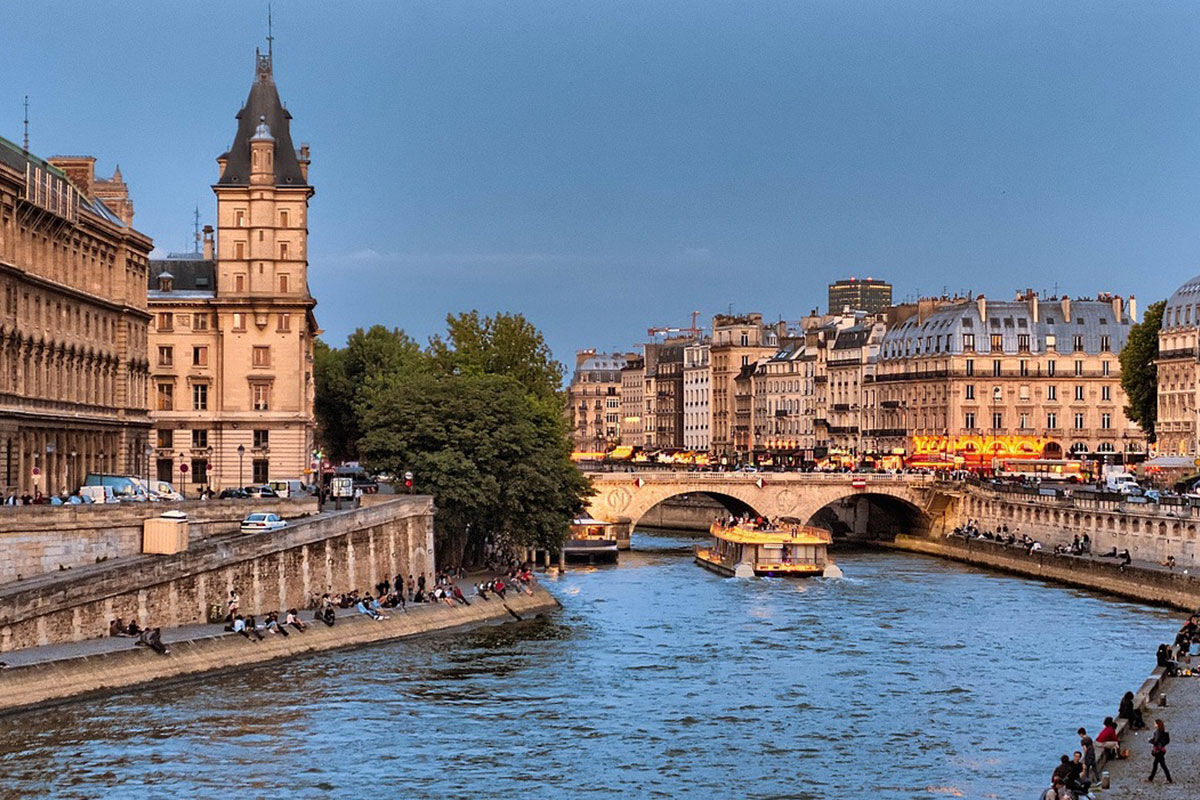 <b>La Villa Saint Germain Des Prés</b> - With a sleek vibe and refined detailing in the individually styled rooms, guests feel a sense of whimsy during their stay at La Villa Saint Germain Des Pres. The spiraling staircase leads down to the modern dining area, and the lounge has a sophisticated bar.
