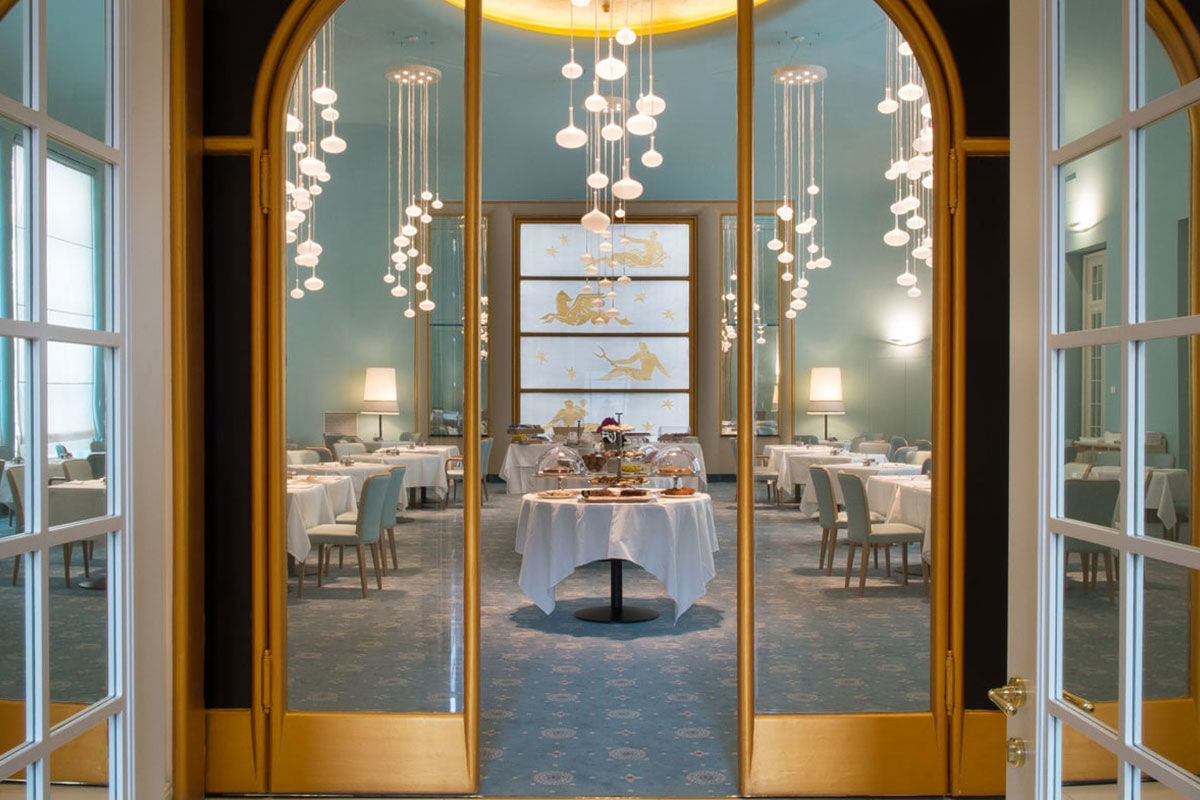 <b>Turin Palace Hotel</b> - Only a 3-minute walk to the train station, The Turin Palace hotel is a convenient and stylish choice for the cosmopolitan traveler. It offers panoramic city views from its rooftop terrace, as well as refined rooms with chic décor.