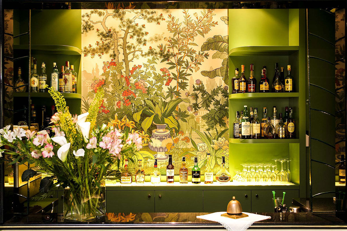 <b>Hotel Victoria Torino</b> - Right in the heart of Turin, the Hotel Victoria Torino is walking distance to major sights, though you could rent a loaner bike if that’s more your style. Sip tea in your ornate English-style room, head to the library to catch up on light reading, or relax in the sauna, hot tub or indoor pool.