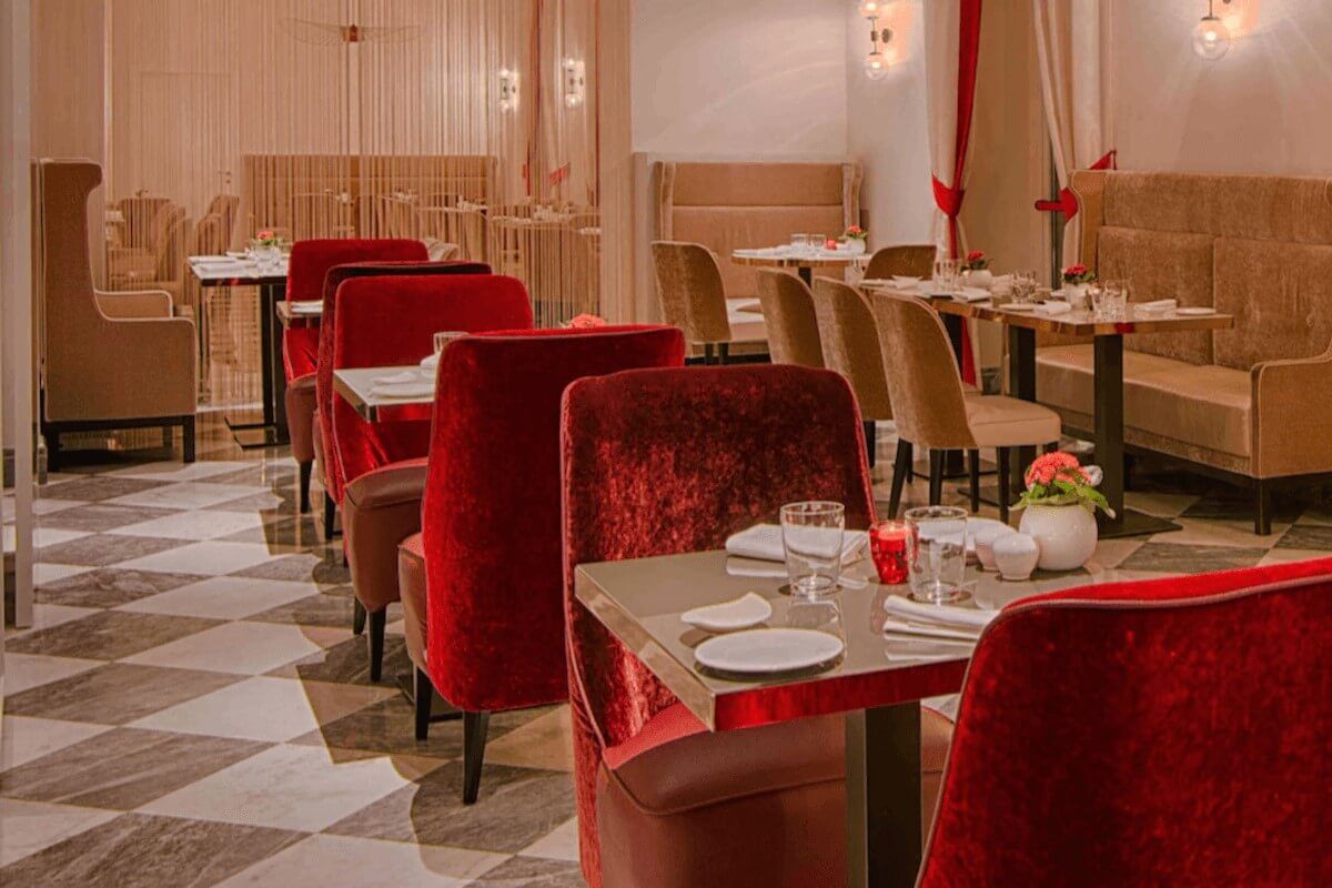 <b>NH Collection Roma Palazzo Cinquecento</b> - Featuring its own Roman ruins in the front garden and with a rooftop terrace, bar and al fresco restaurant, this boutique hotel is upmarket with hints of the past. Located next to the Roma Termini train station and overlooking the Piazza dei Cinquecento, it’s only steps away from top sights!