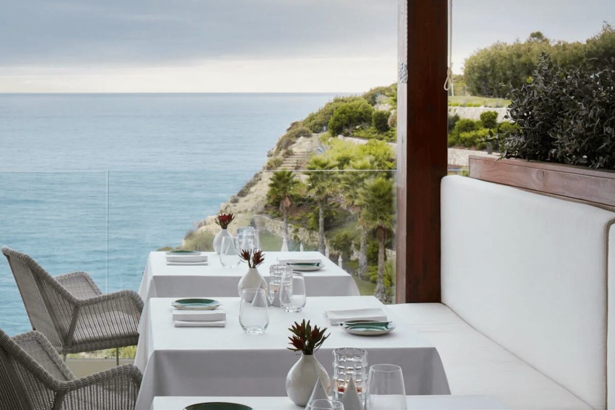 <b>Tivoli Carvoeiro Algarve Resort</b> - A cliffside beach resort overlooking the Praia do Vale Covo, this family-friendly gem is both upscale and inviting. With multiple dining options, an enticing spa, and incredible views over the shimmering ocean, this luxury resort is glam and relaxed.