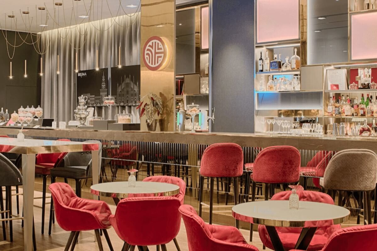 <b>NH Collection Milano President</b> - From the chic bar and restaurant with red velvet chairs, to the oversized artwork, and the location of downtown Milan, this landmark hotel offers you the best of this fashionable city.