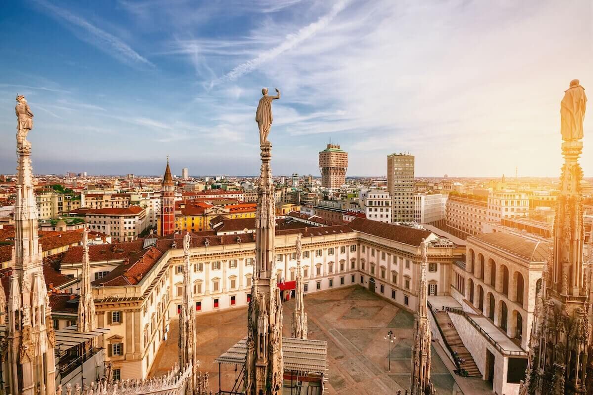 <b>NH Collection Milano President</b> - From the chic bar and restaurant with red velvet chairs, to the oversized artwork, and the location of downtown Milan, this landmark hotel offers you the best of this fashionable city.